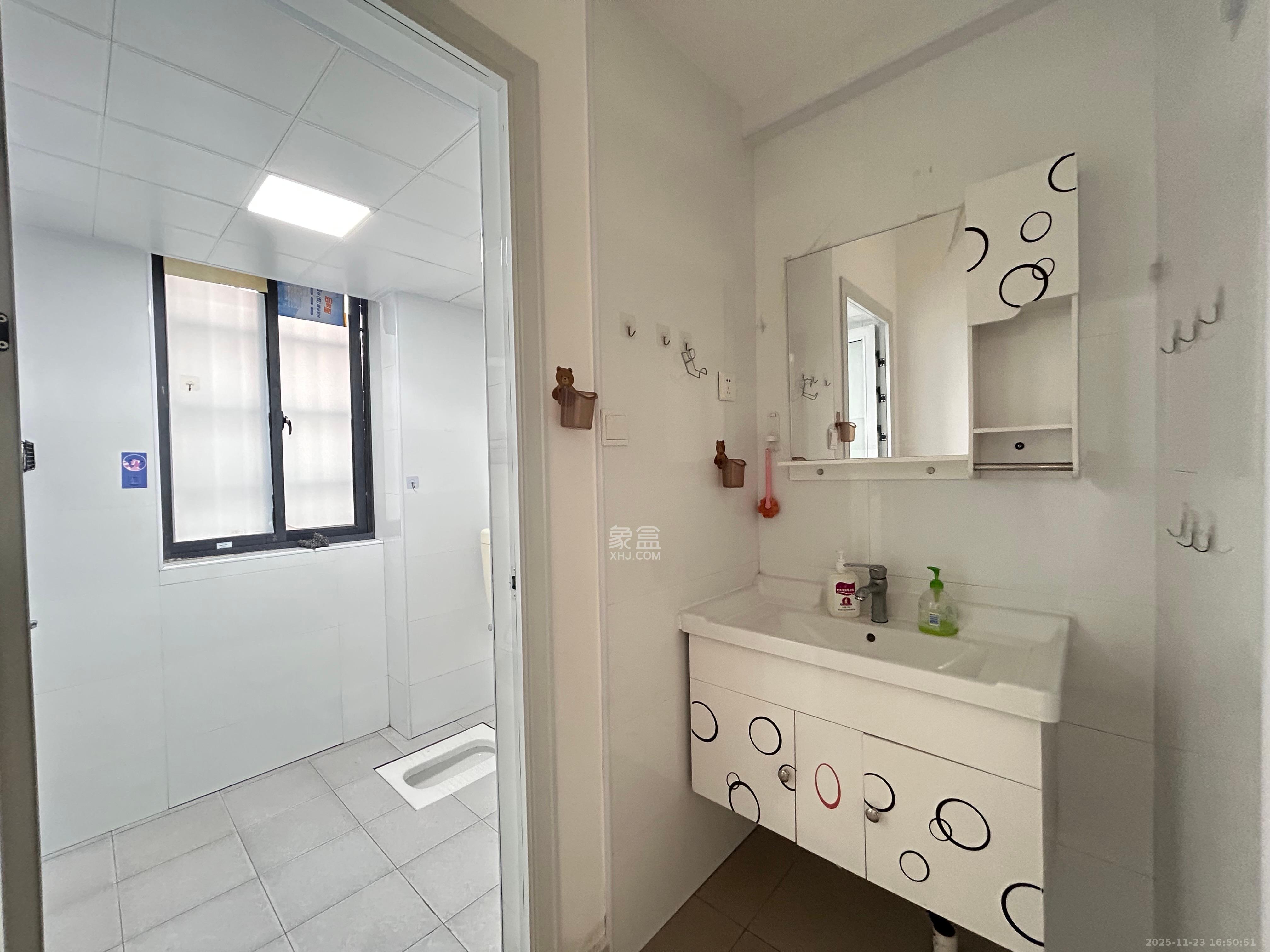 丰源国际 2室2厅1卫 1600.0元/月 丰源国际 2室2厅1卫 1600.0元/月室内图