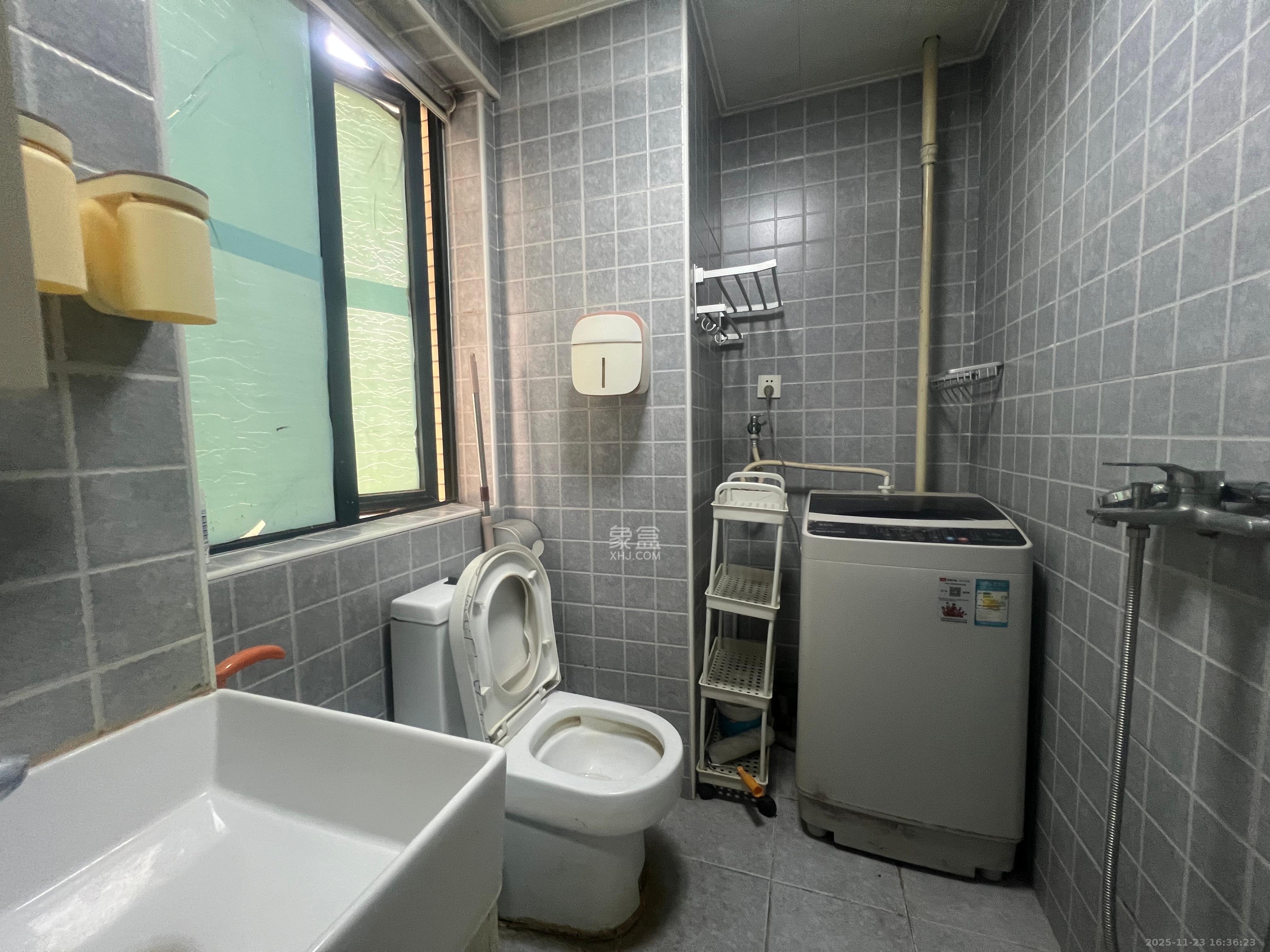 观园国际公寓  1室0厅1卫    1400.0元/月室内图