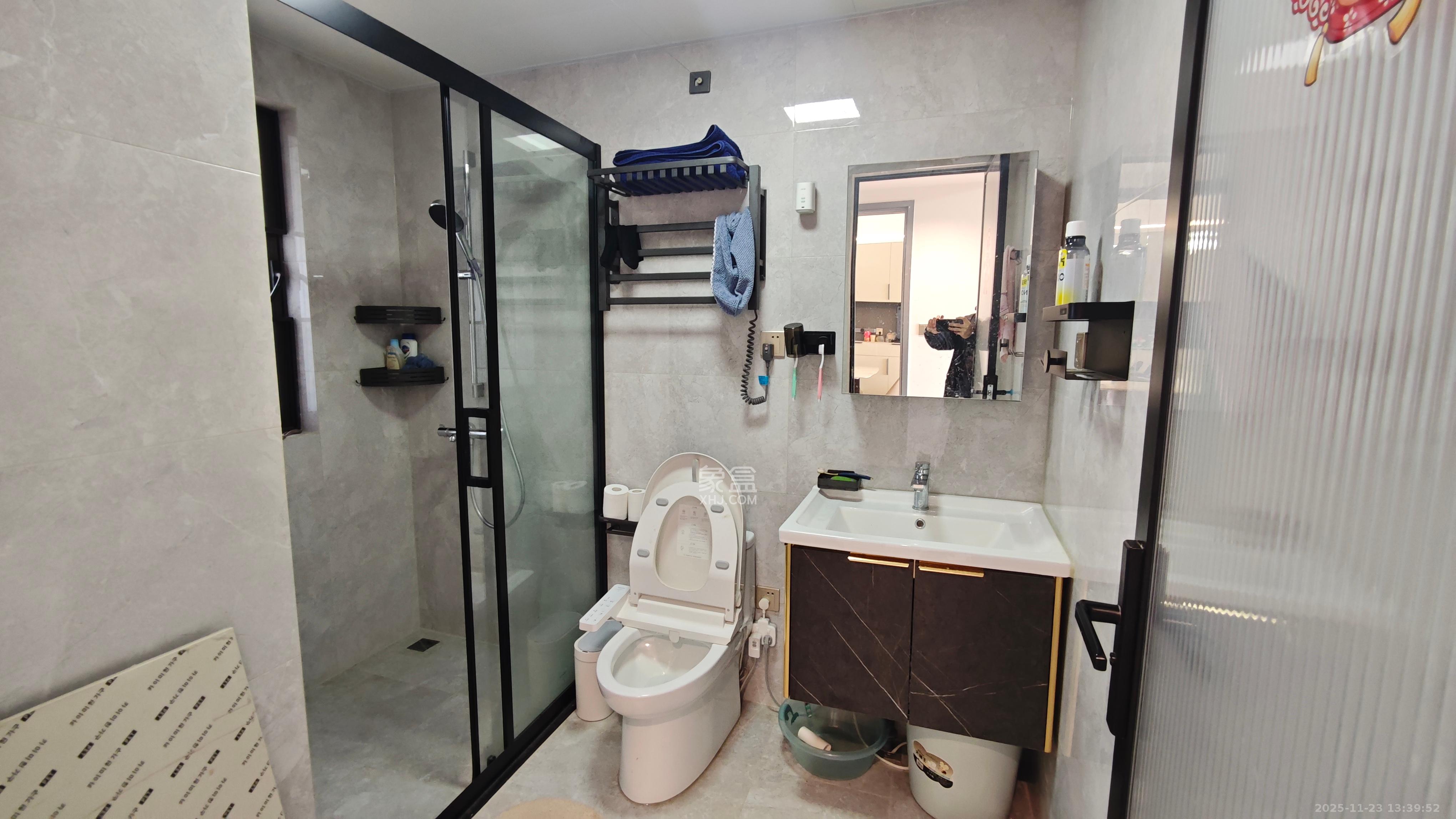 阳光城尚东湾凌云府 3室2厅2卫 3300.0元/月 阳光城尚东湾凌云府 3室2厅2卫 3300.0元/月室内图