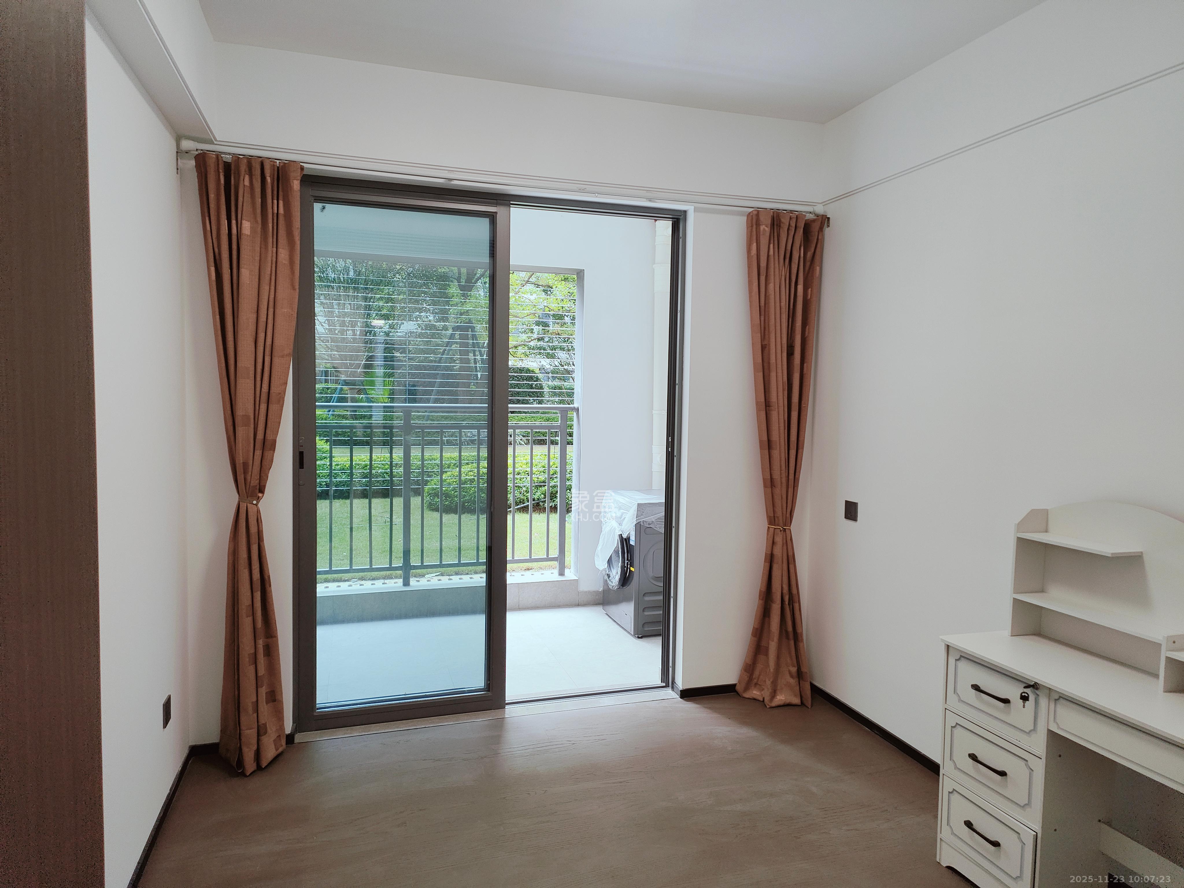 中海寰宇天下 4室2厅2卫 3800.0元/月 中海寰宇天下 4室2厅2卫 3800.0元/月室内图