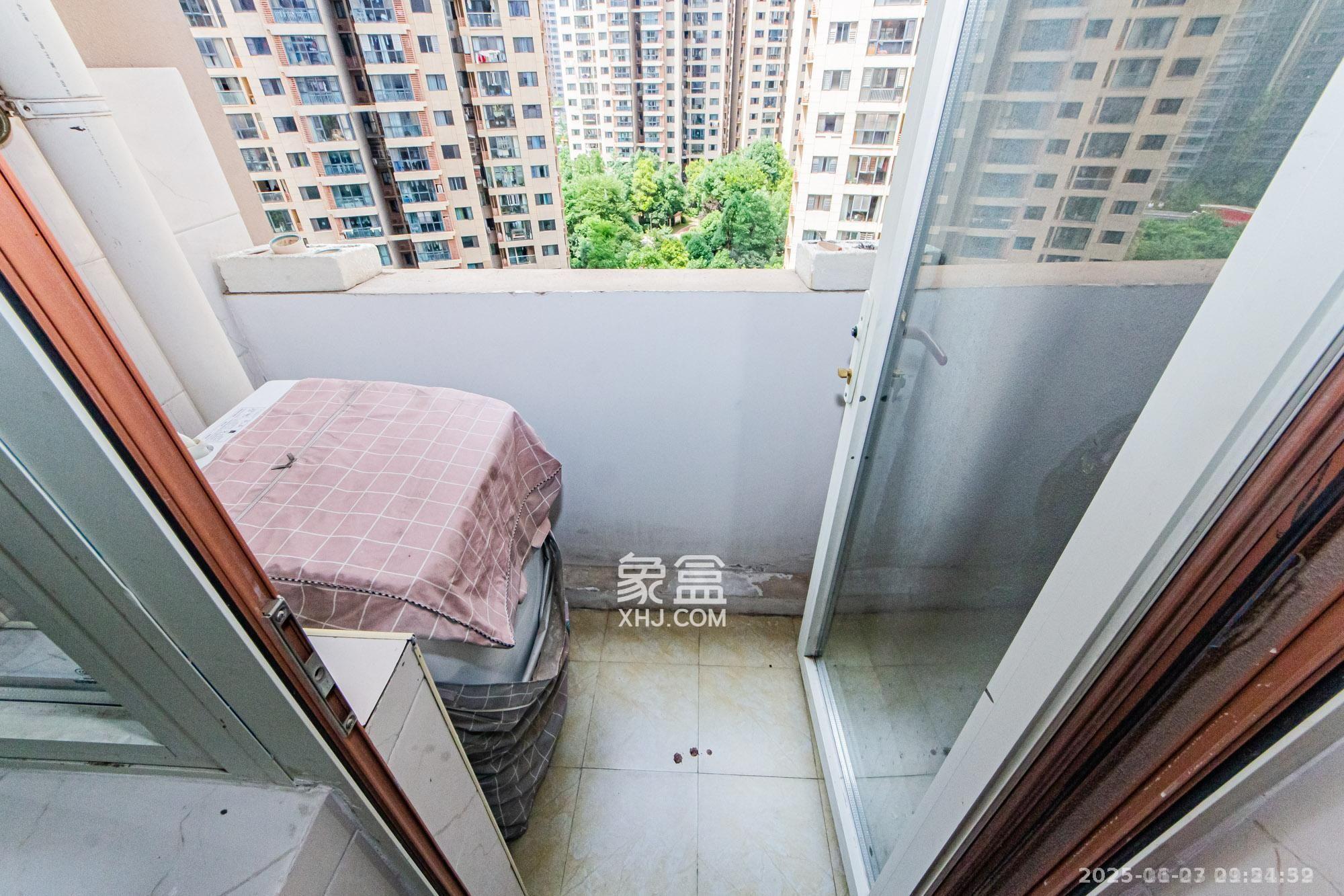 北辰三角洲E4区  3室2厅1卫    2800.0元/月室内图