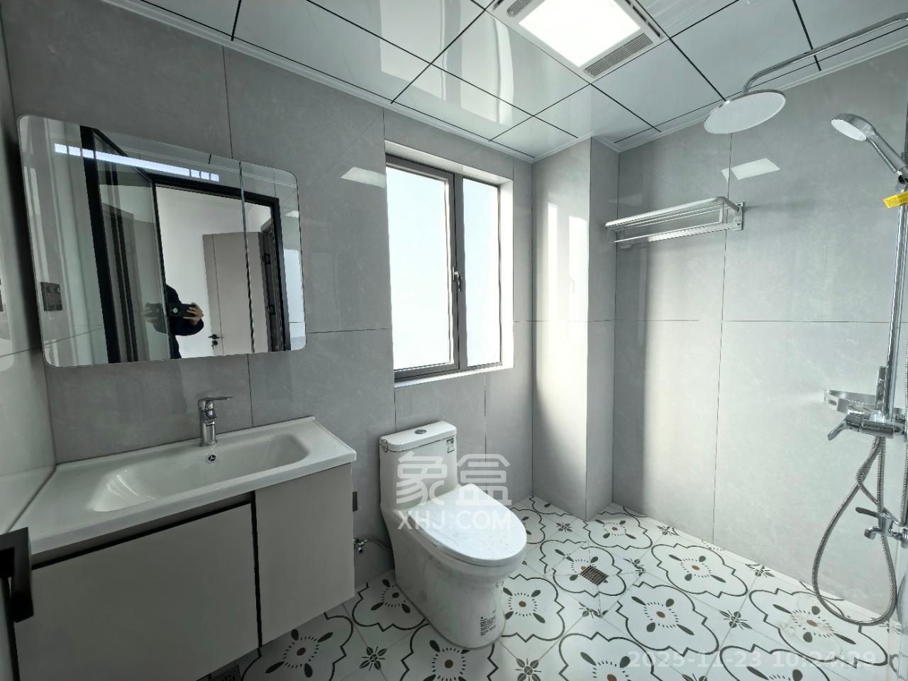 桥头家园二期（桥头家苑二期）  4室2厅2卫    2400.0元/月室内图