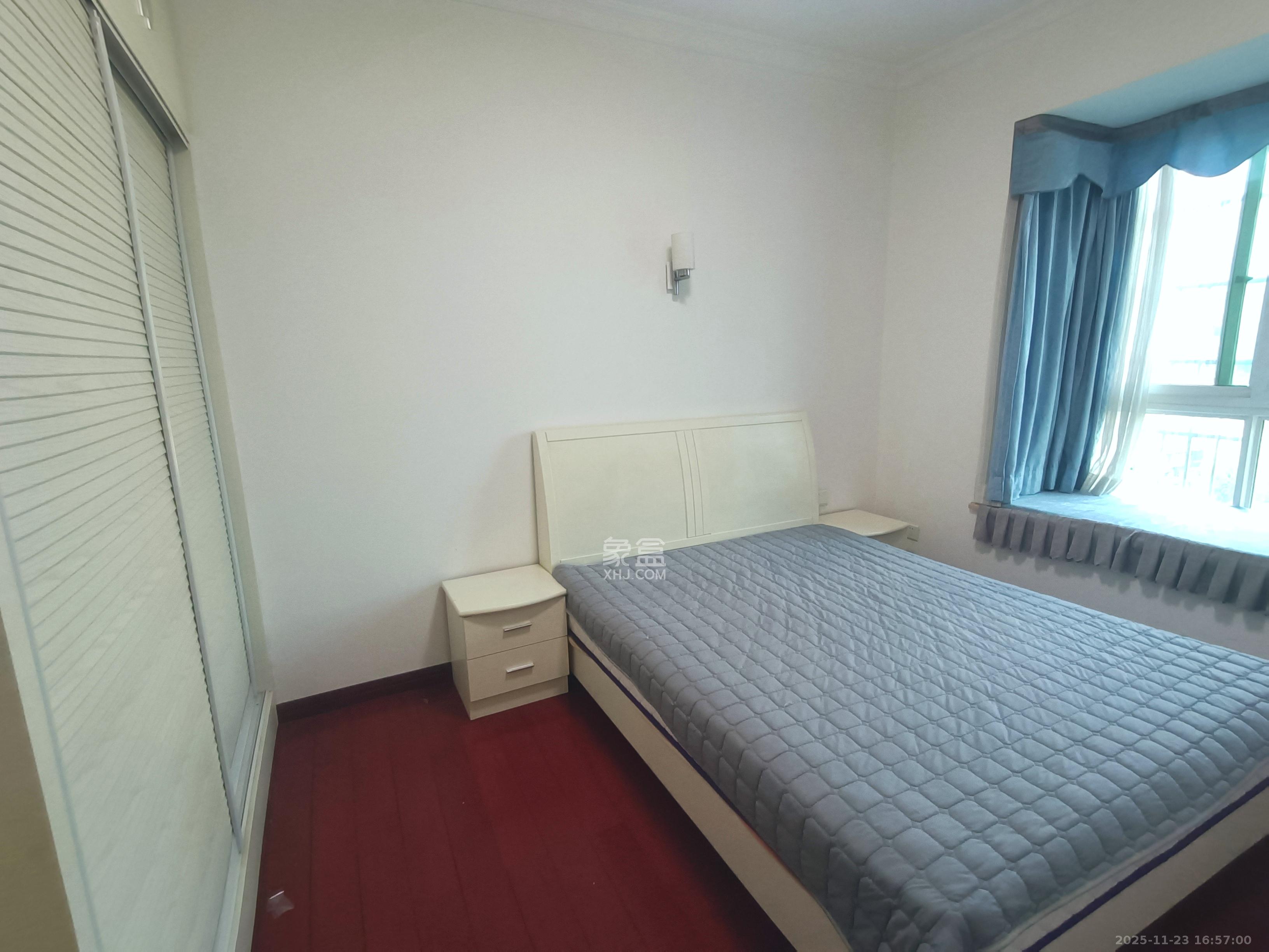 麓谷加州阳光 2室2厅1卫 2300.0元/月 麓谷加州阳光 2室2厅1卫 2300.0元/月室内图