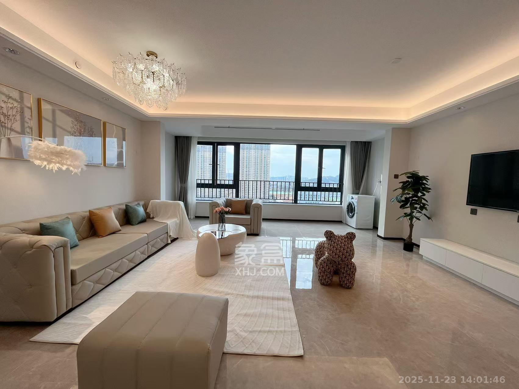 华润凯旋门二期  4室1厅2卫    4000.0元/月室内图