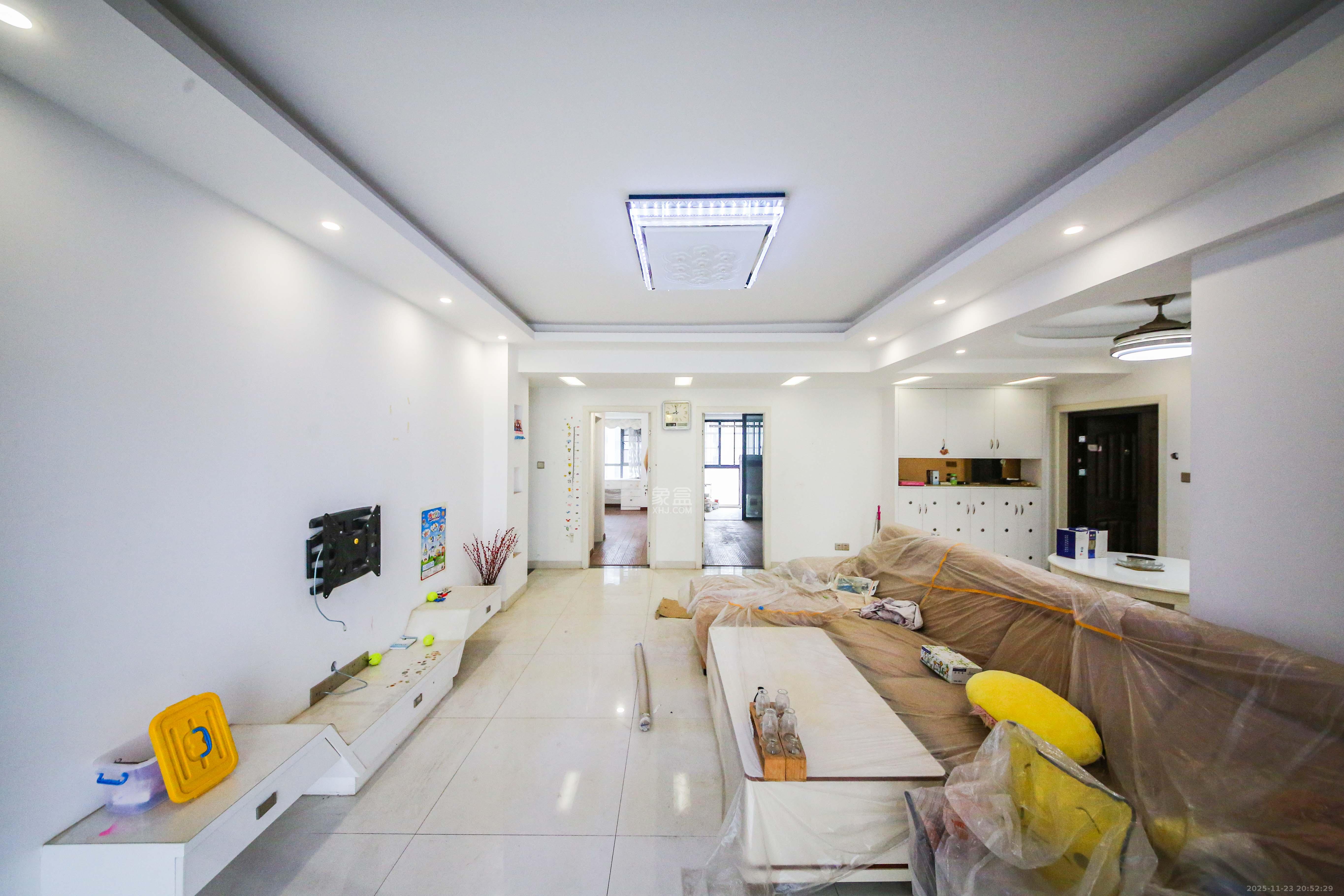 嘉福长安郡（融信澜悦、嘉福好美家园）  1室2厅2卫    96.8万