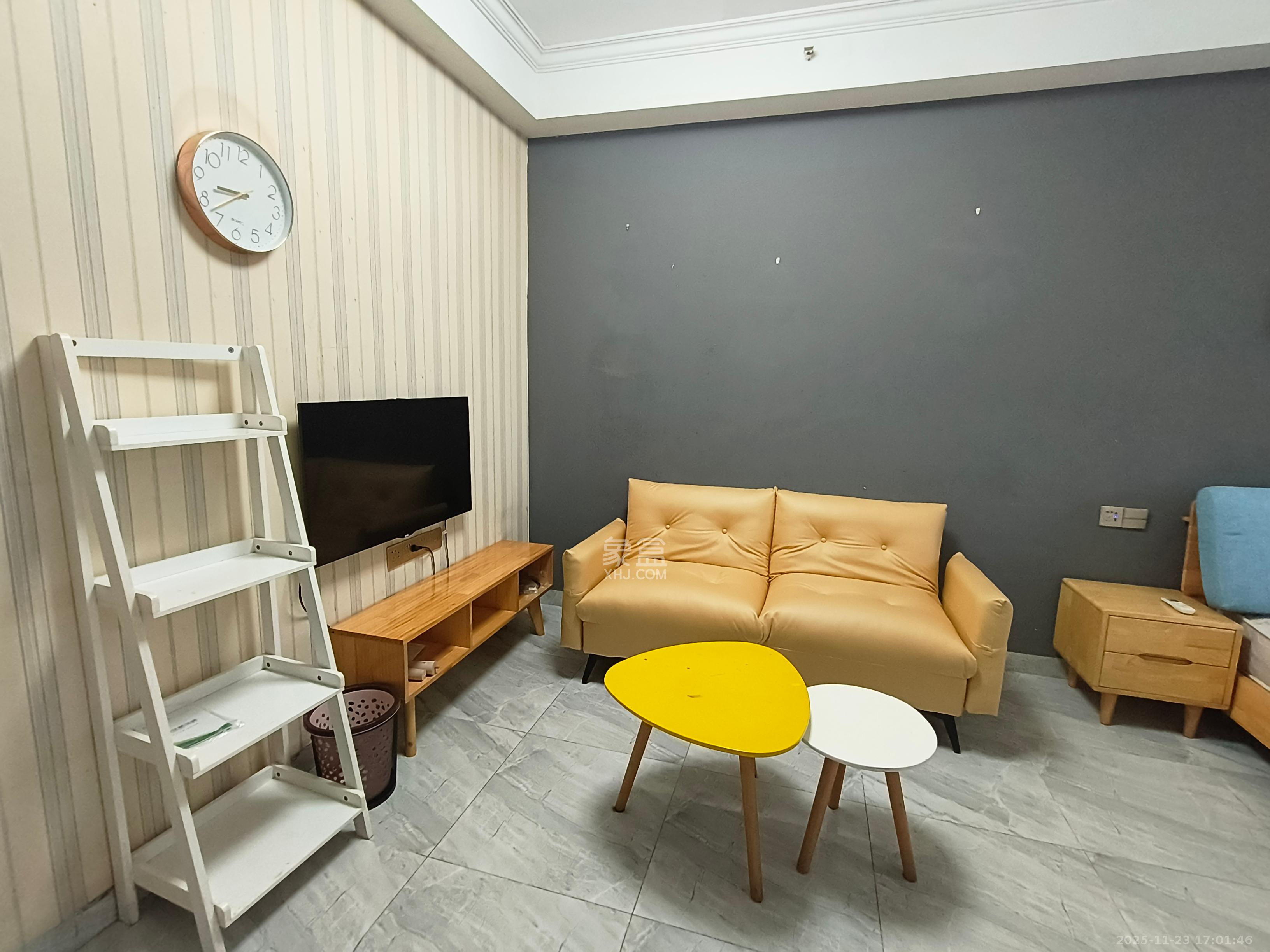 第六都（陆都小区）  1室1厅1卫    1800.0元/月室内图