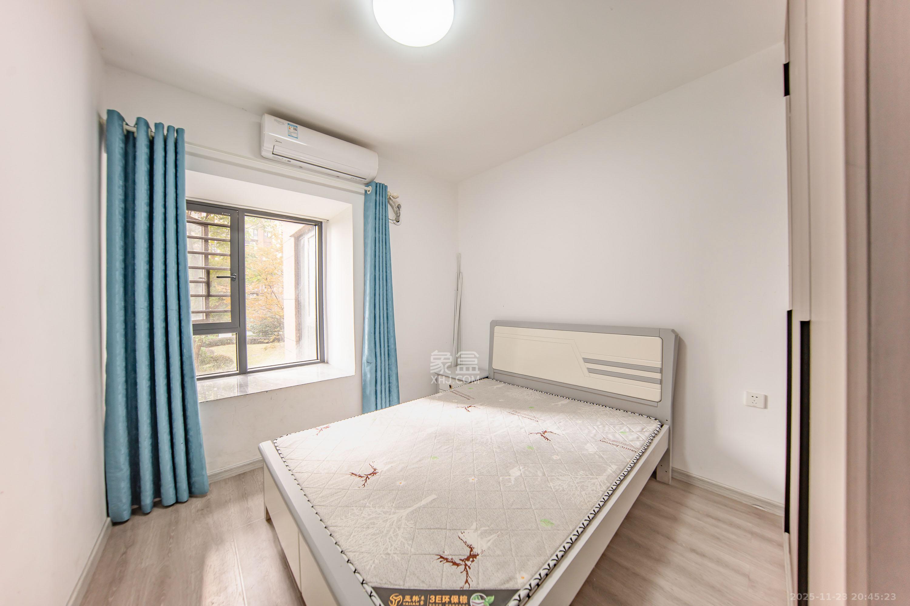 蓝光雍锦半岛 3室2厅2卫 89.0万 蓝光雍锦半岛 3室2厅2卫 89.0万卧室