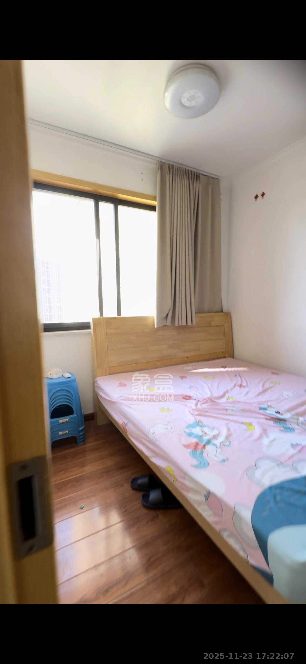 华润置地广场一期 2室2厅1卫 1900.0元/月 华润置地广场一期 2室2厅1卫 1900.0元/月室内图