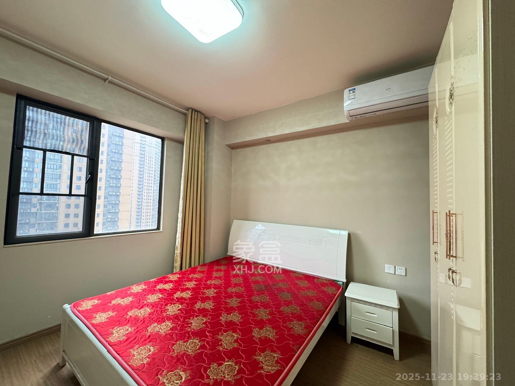 麓谷小镇 1室2厅1卫 2200.0元/月 麓谷小镇 1室2厅1卫 2200.0元/月室内图