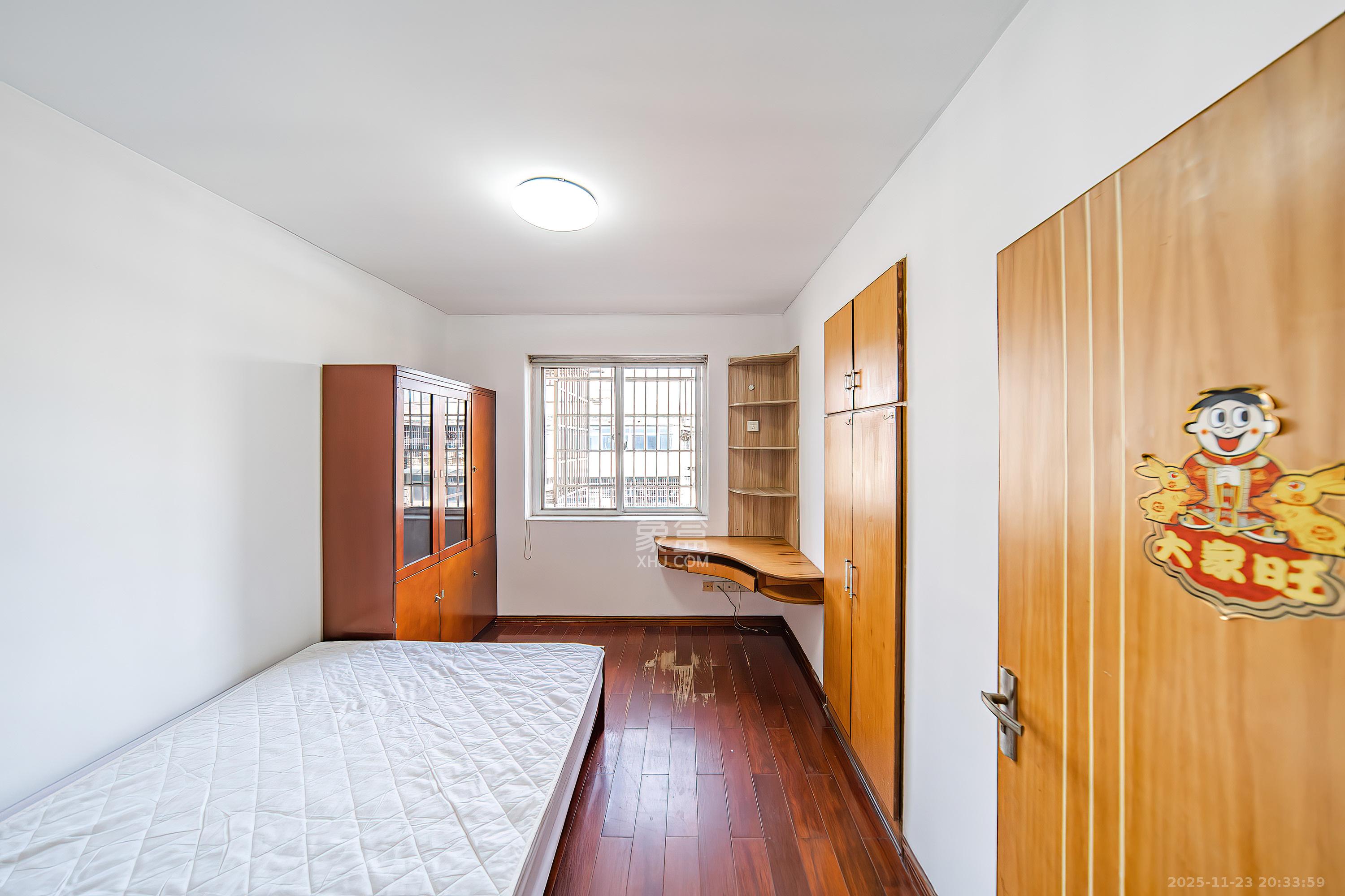 德雅苑 3室2厅2卫 81.2万 德雅苑 3室2厅2卫 81.2万卧室