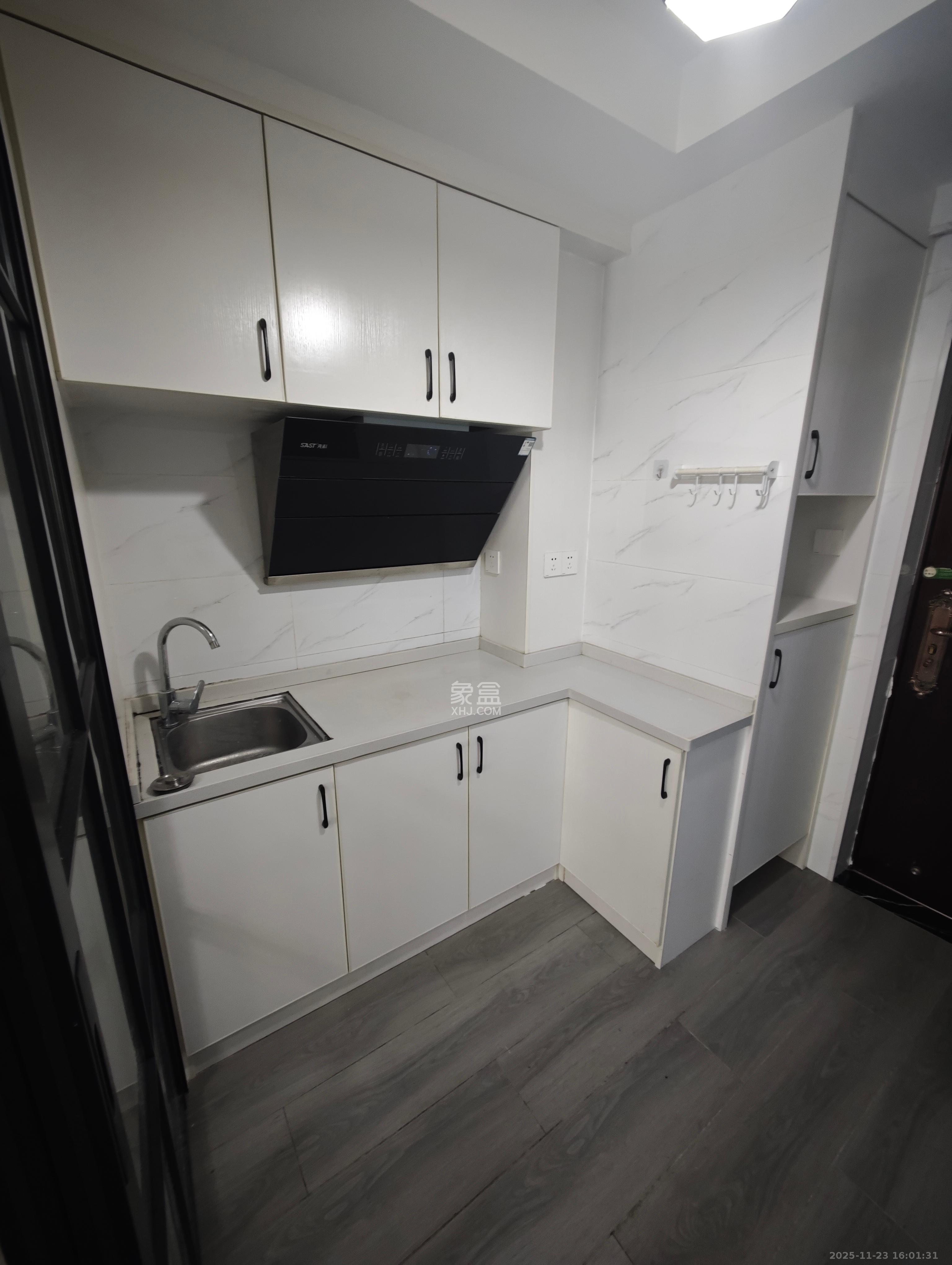 金科时代中心 1室0厅0卫 1300.0元/月 金科时代中心 1室0厅0卫 1300.0元/月室内图