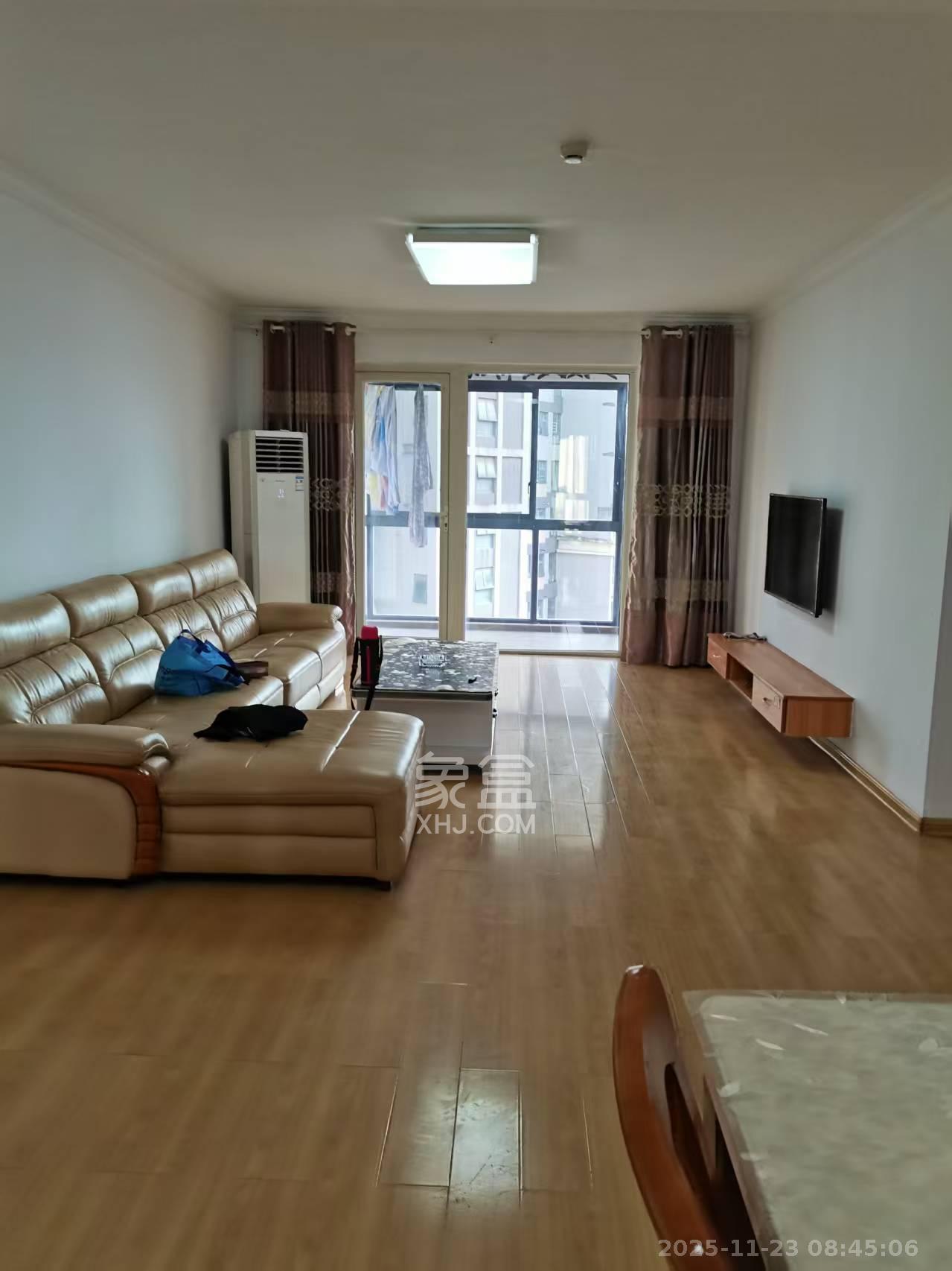 北辰三角洲E5区 4室2厅2卫 4800.0元/月 北辰三角洲E5区 4室2厅2卫 4800.0元/月室内图