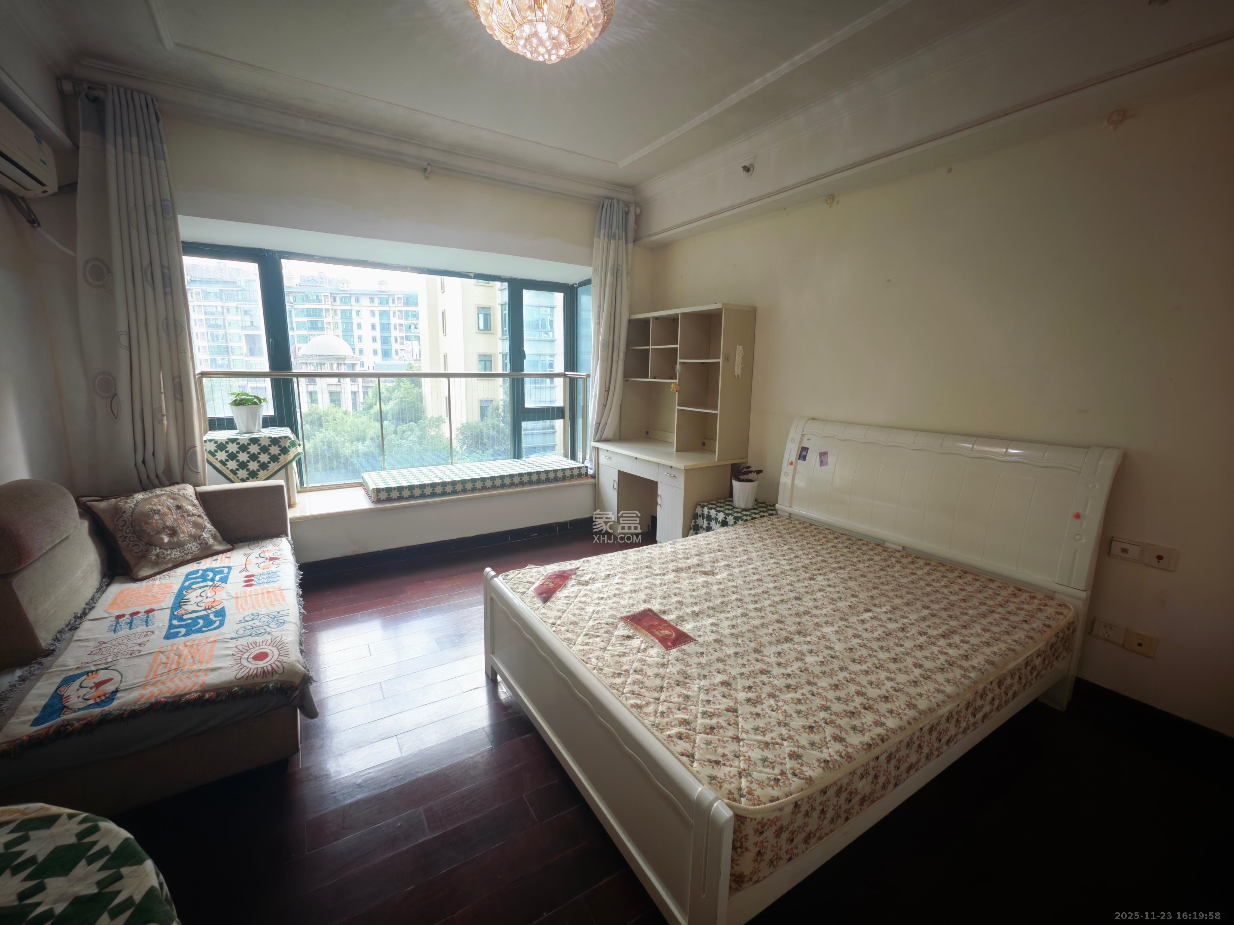 恒大华府  1室1厅1卫    1200.0元/月