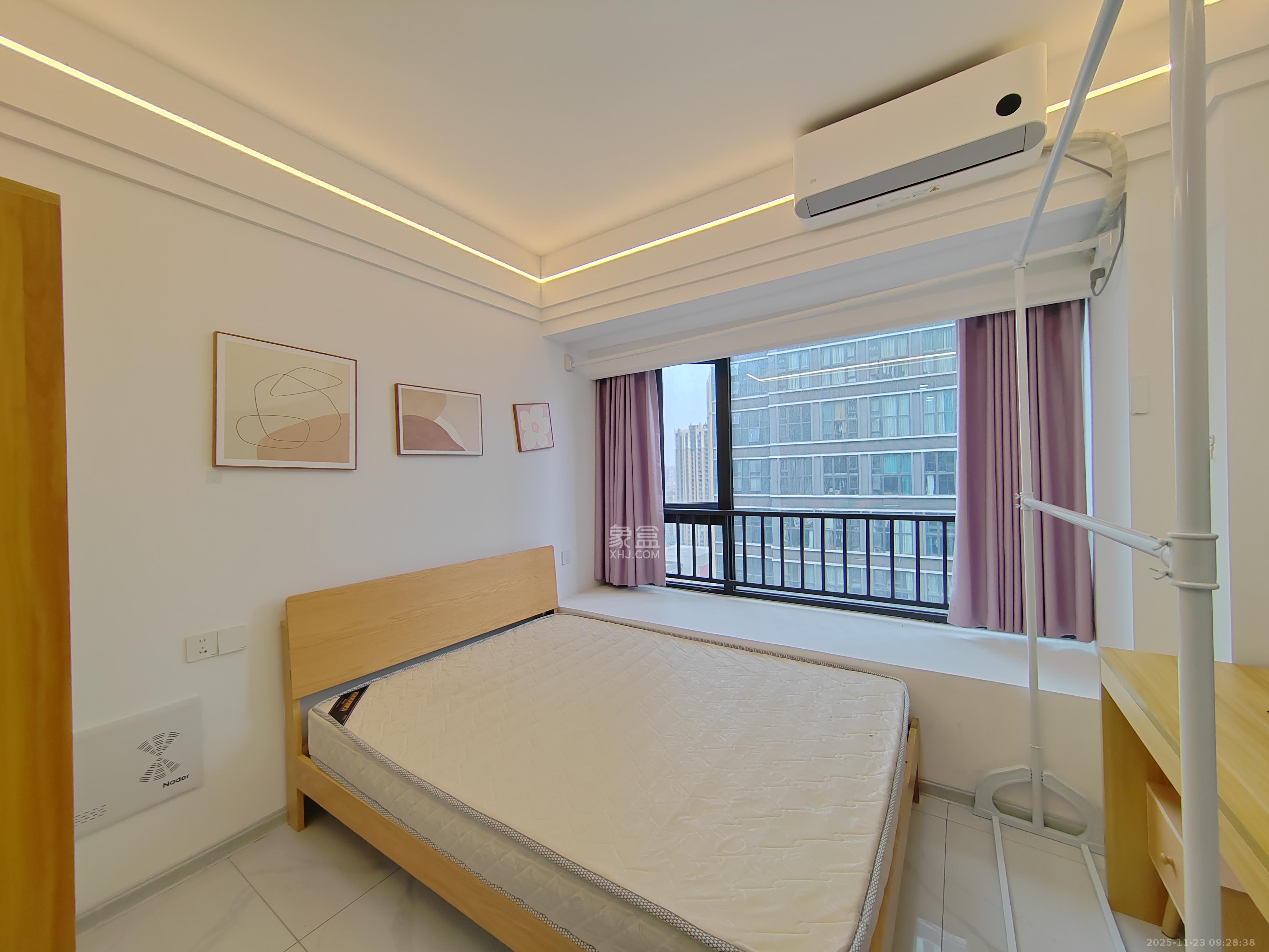 龙湖铂金岛  1室1厅1卫    1400.0元/月