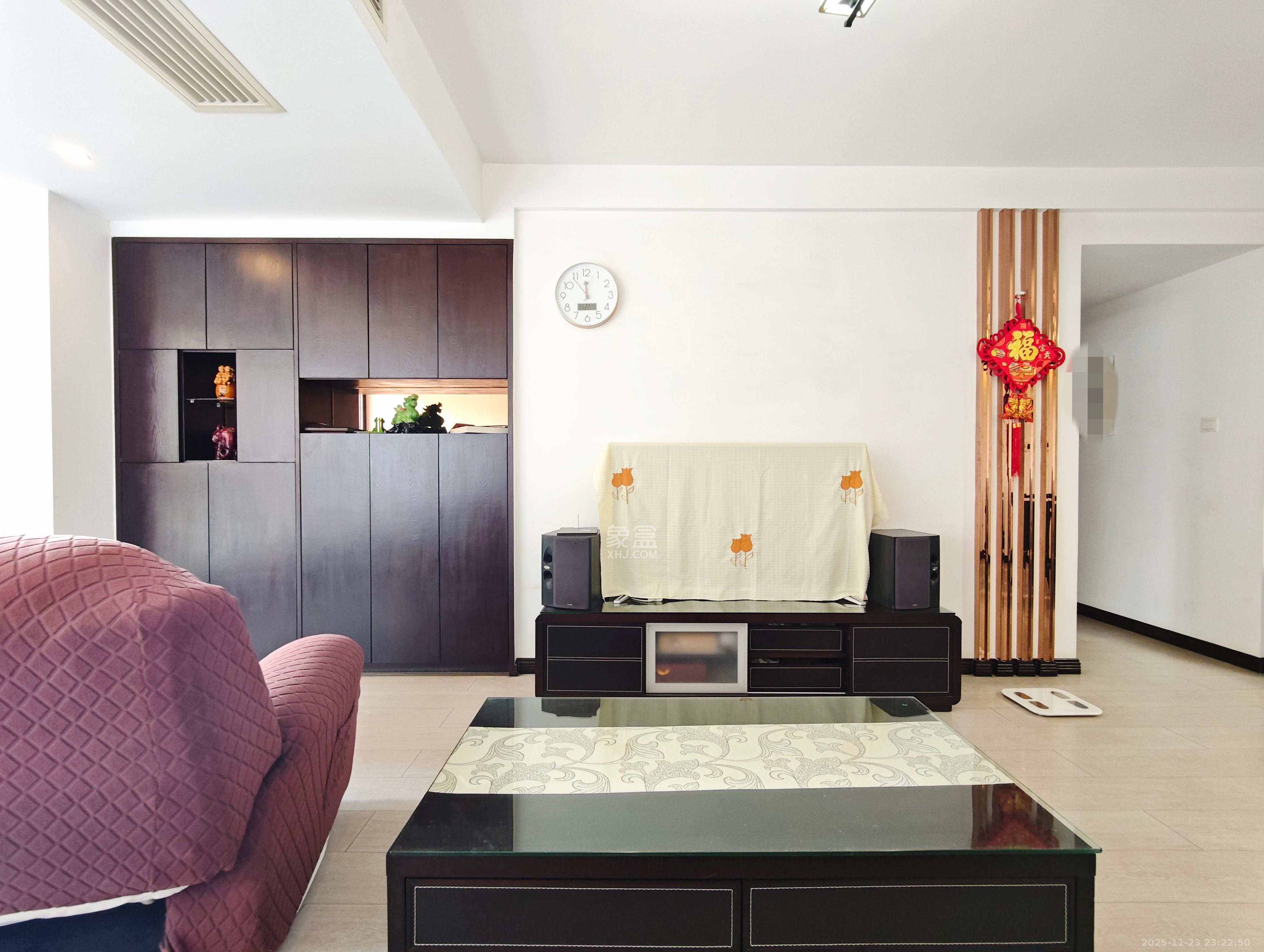 万科魅力之城  4室2厅2卫    130.0万