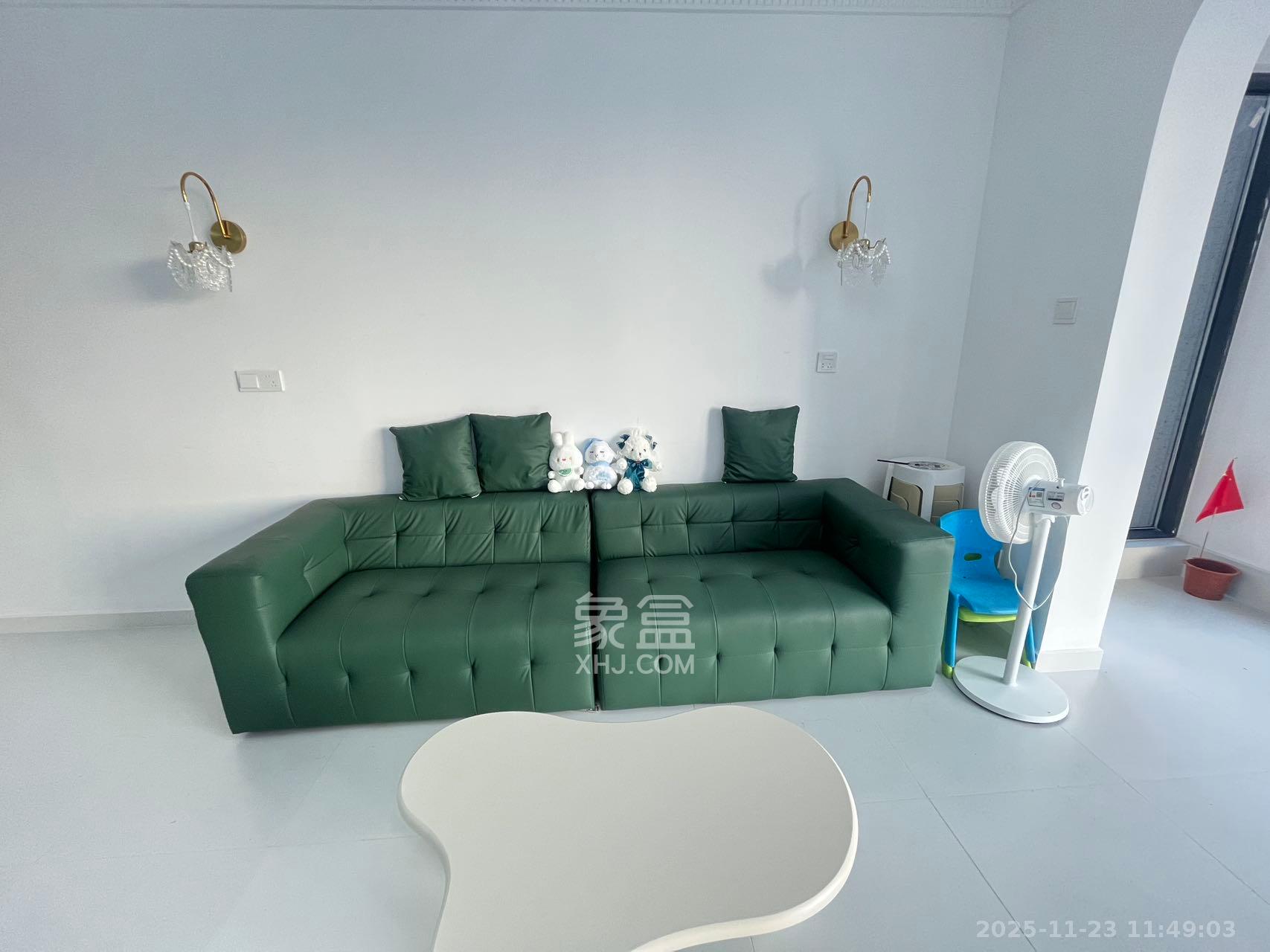 融创会展上东区  3室2厅2卫    2600.0元/月室内图