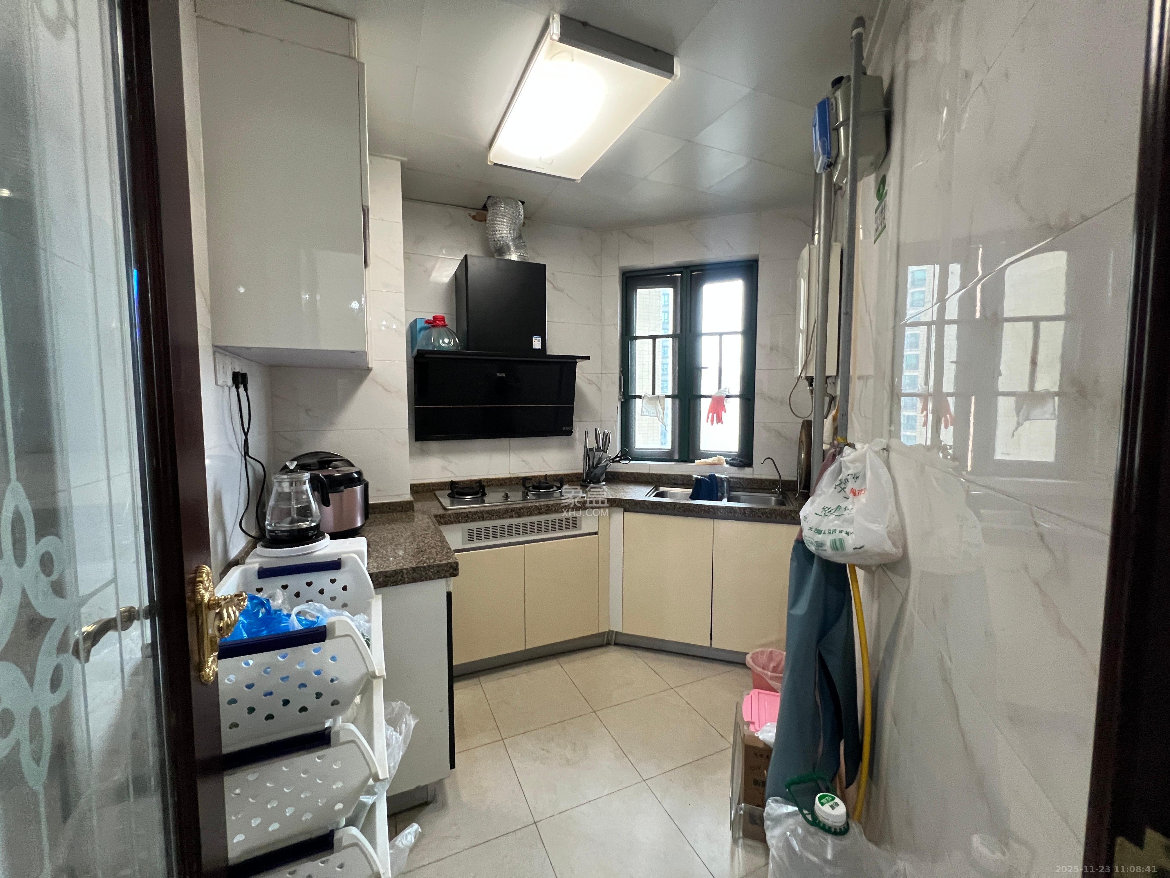 恒大雅苑 2室2厅1卫 2500.0元/月 恒大雅苑 2室2厅1卫 2500.0元/月室内图