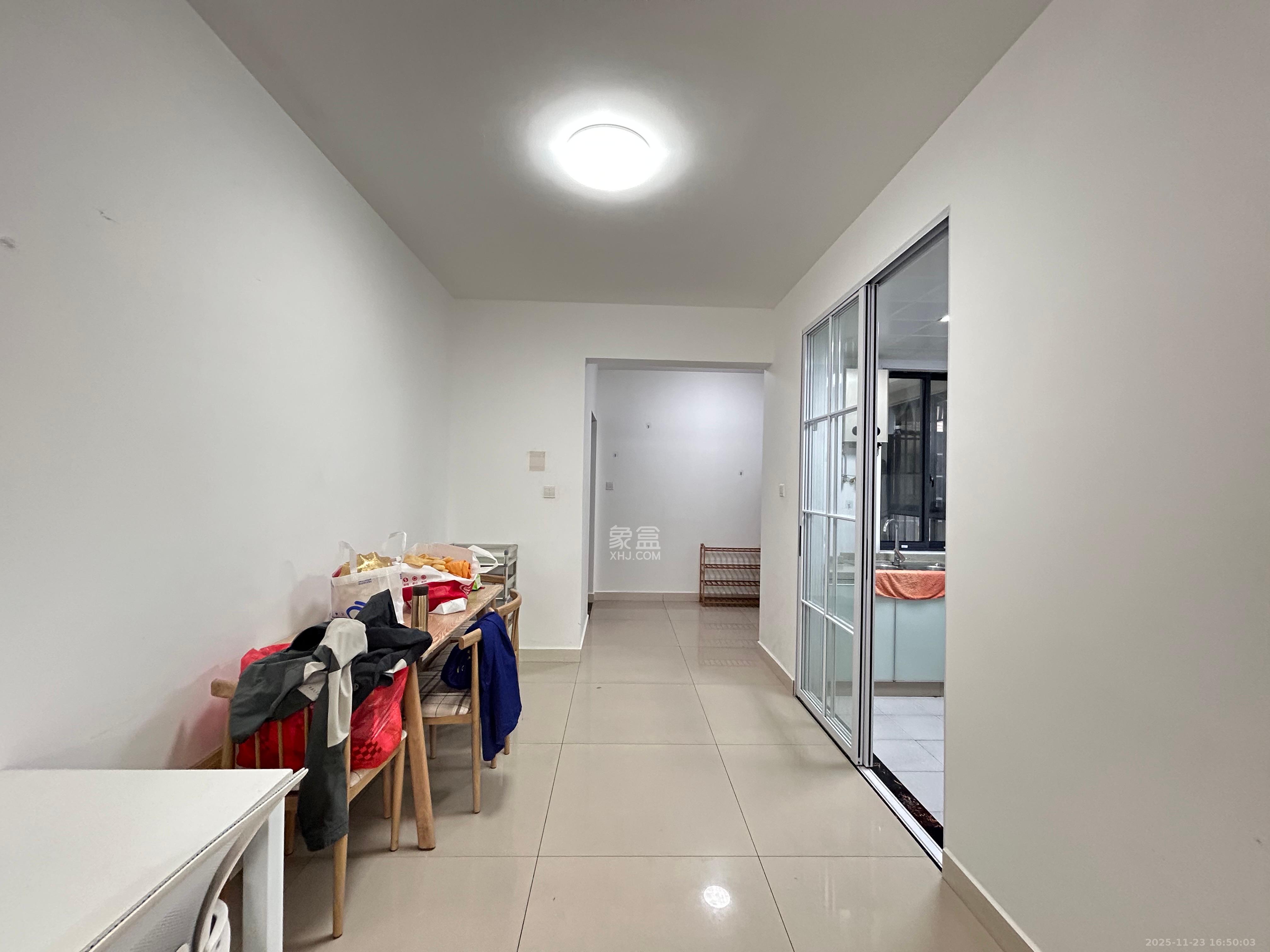 丰源国际 2室2厅1卫 1600.0元/月 丰源国际 2室2厅1卫 1600.0元/月室内图