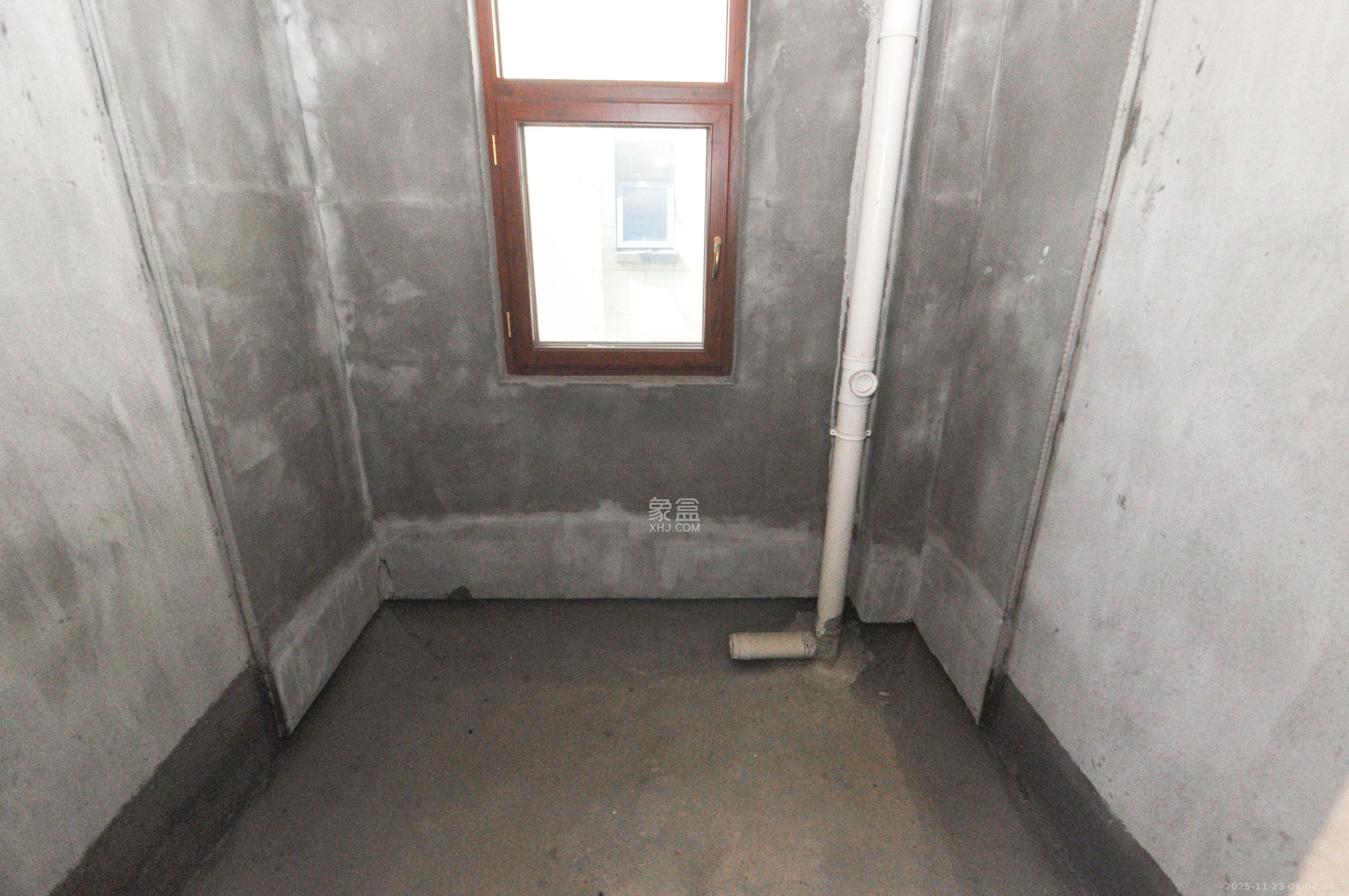 长房梅溪香山  4室2厅2卫    650.0万其他