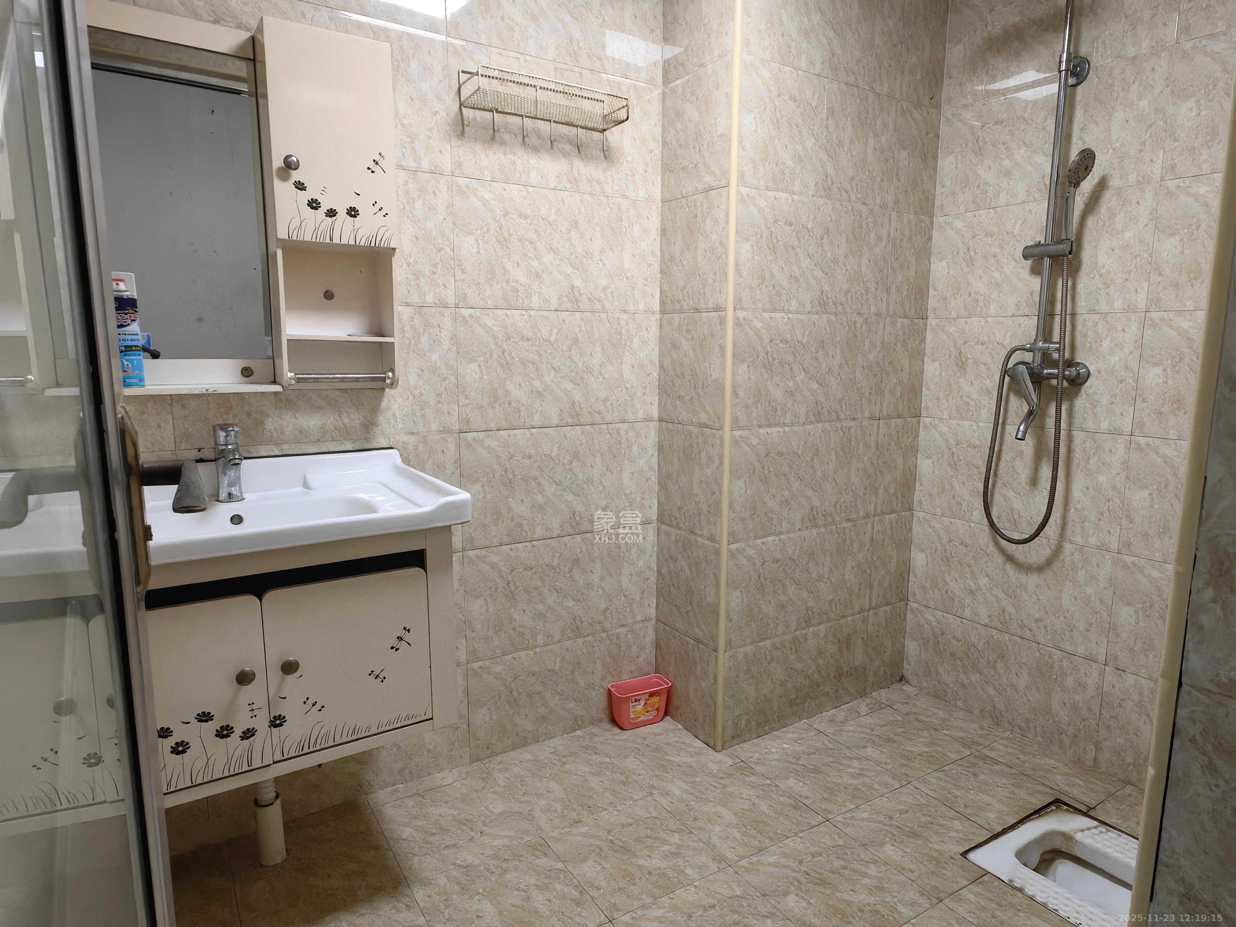 宏聚地中海  2室2厅2卫    1600.0元/月室内图