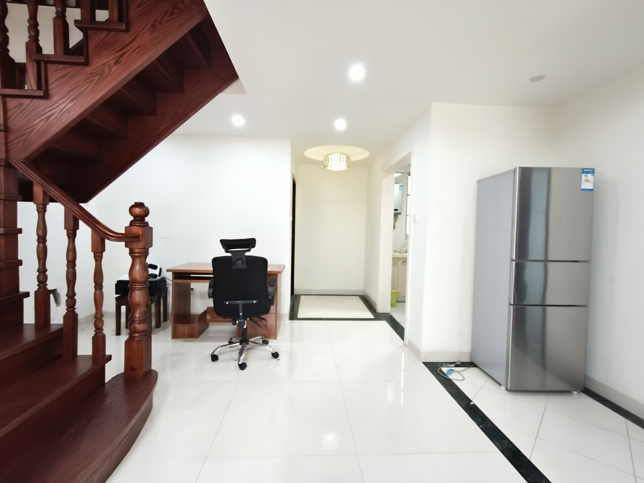 紫泉花坊  3室2厅2卫    3300.0元/月室内图