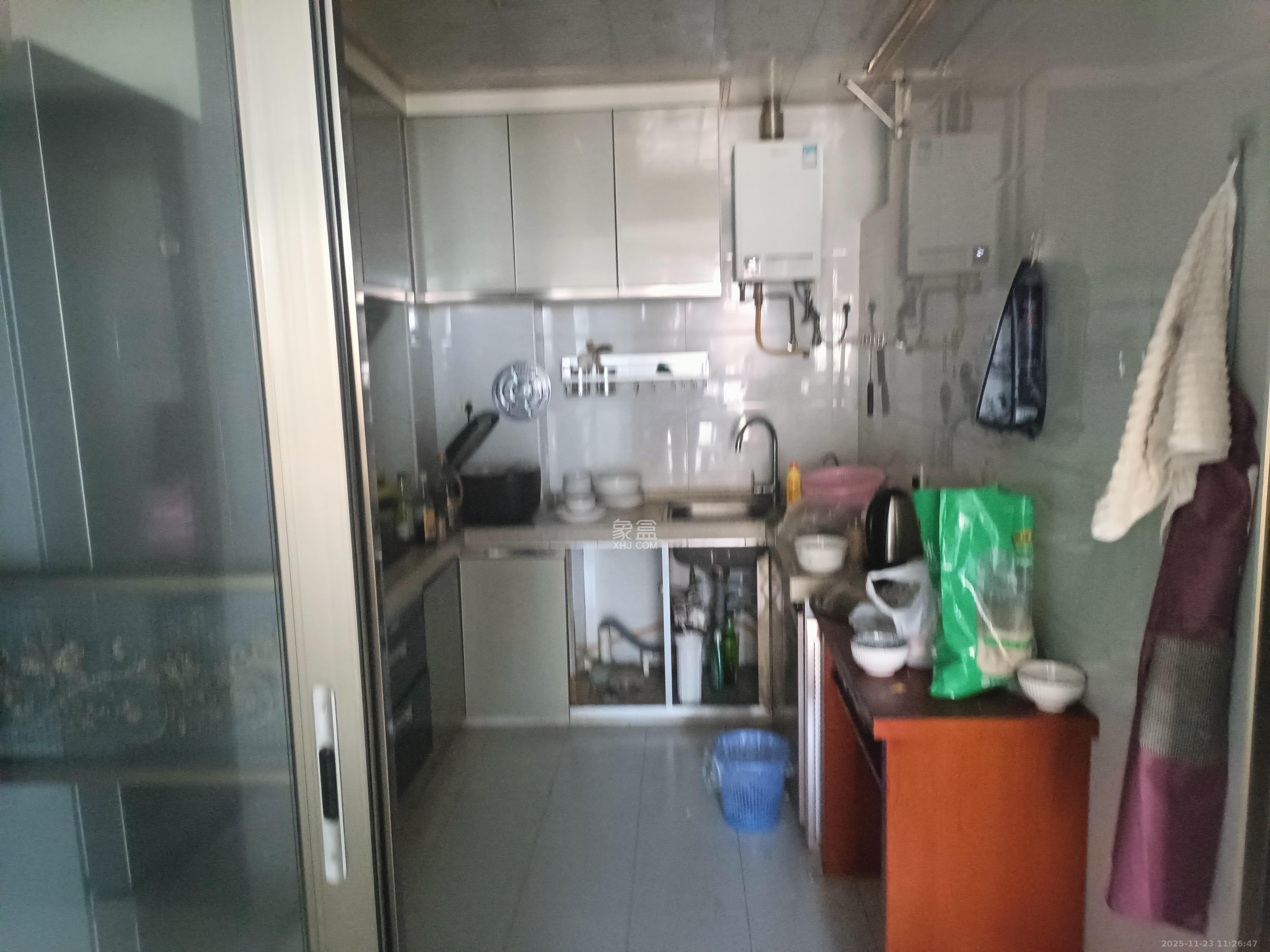 鑫科明珠 3室2厅2卫 2500.0元/月 鑫科明珠 3室2厅2卫 2500.0元/月室内图