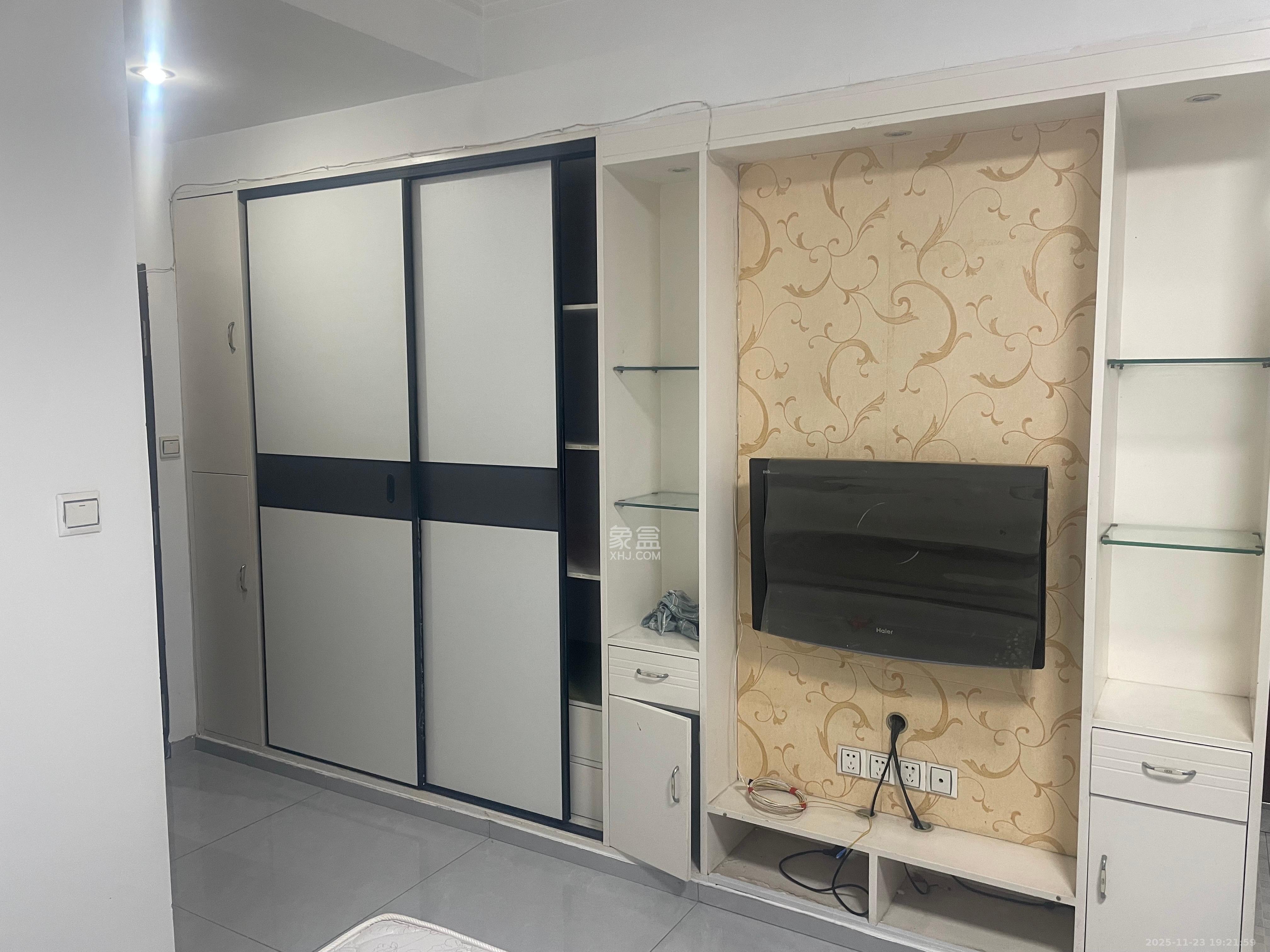 BOBO天下城（CTA财富中心）  1室1厅1卫    1600.0元/月