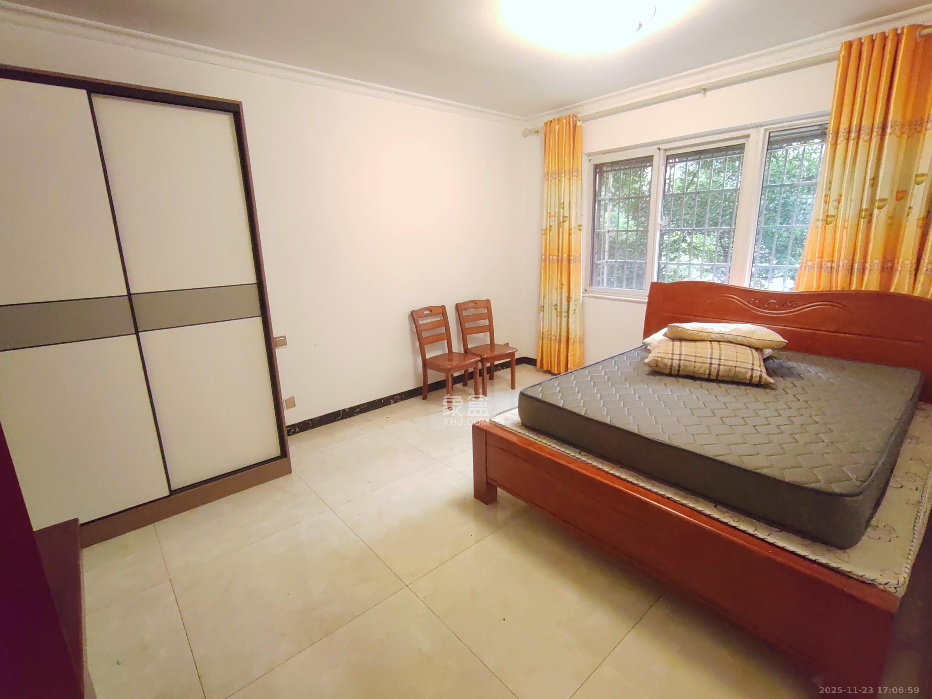 和康园小区 4室2厅2卫 2500.0元/月 和康园小区 4室2厅2卫 2500.0元/月室内图