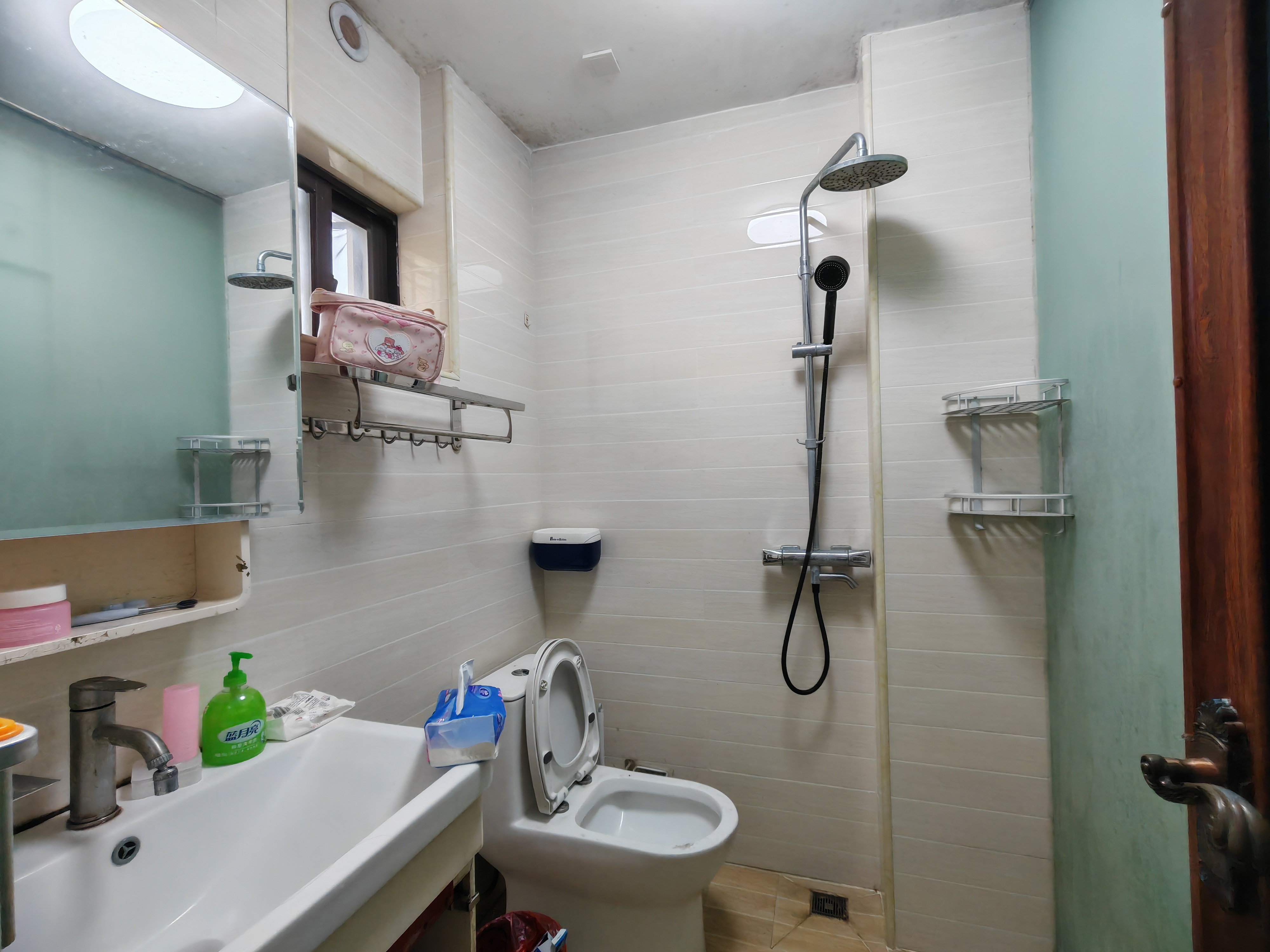 国和苑 3室2厅2卫 2800.0元/月 国和苑 3室2厅2卫 2800.0元/月室内图