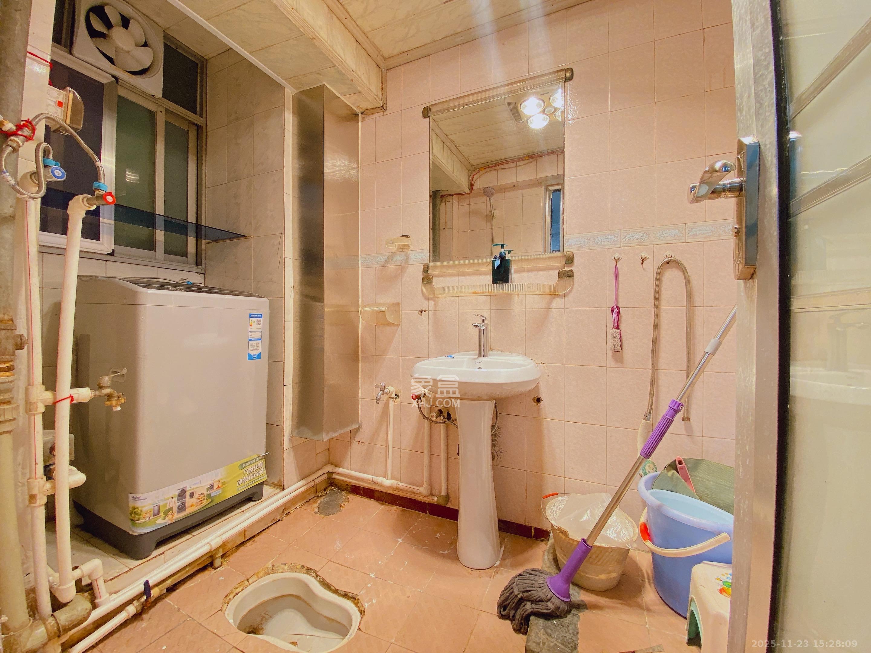 湖南省体育局单位宿舍（省体总会宿舍）  2室1厅1卫    2000.0元/月室内图