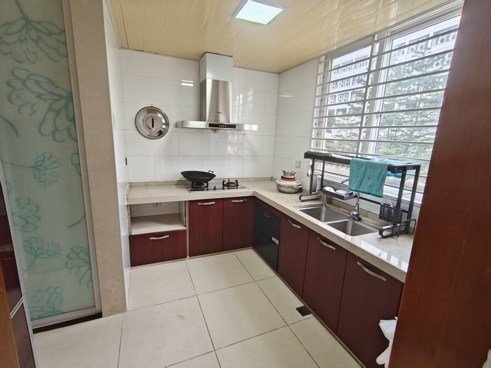 金盘雅苑 4室2厅2卫 3600.0元/月 金盘雅苑 4室2厅2卫 3600.0元/月户型图