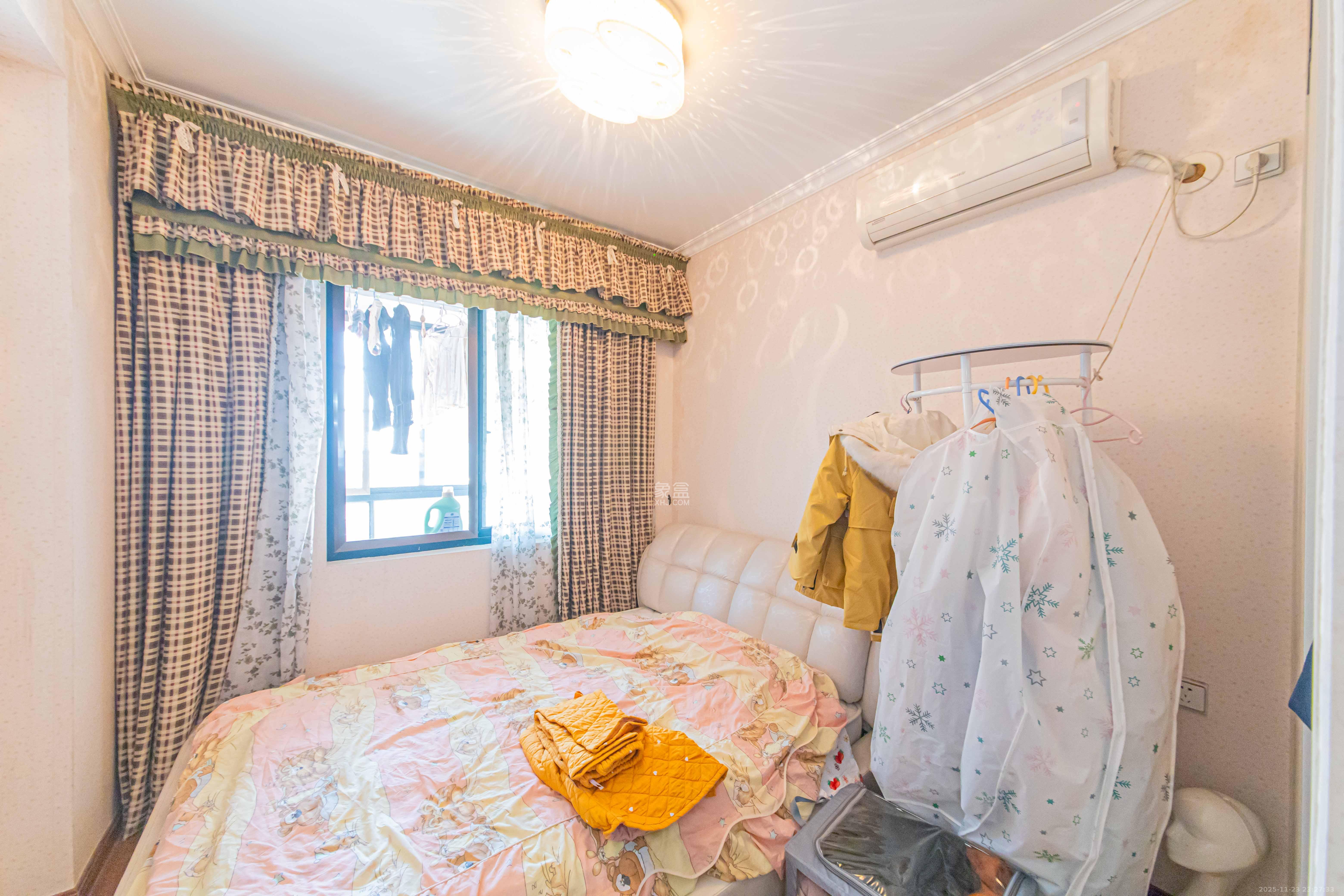 怡和山庄 3室2厅2卫 100.0万 怡和山庄 3室2厅2卫 100.0万卧室