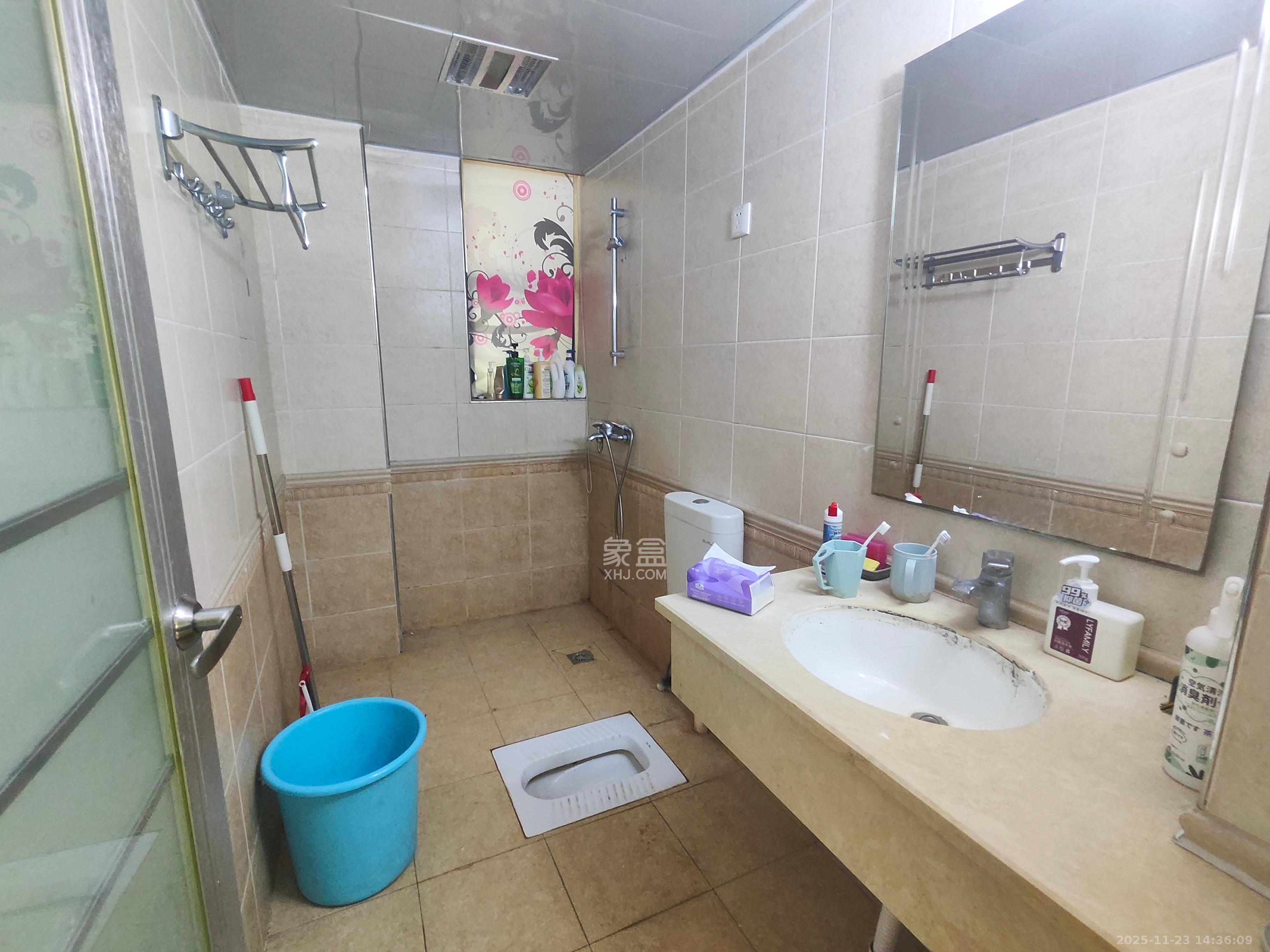 融圣国际 3室1厅2卫 3600.0元/月 融圣国际 3室1厅2卫 3600.0元/月室内图