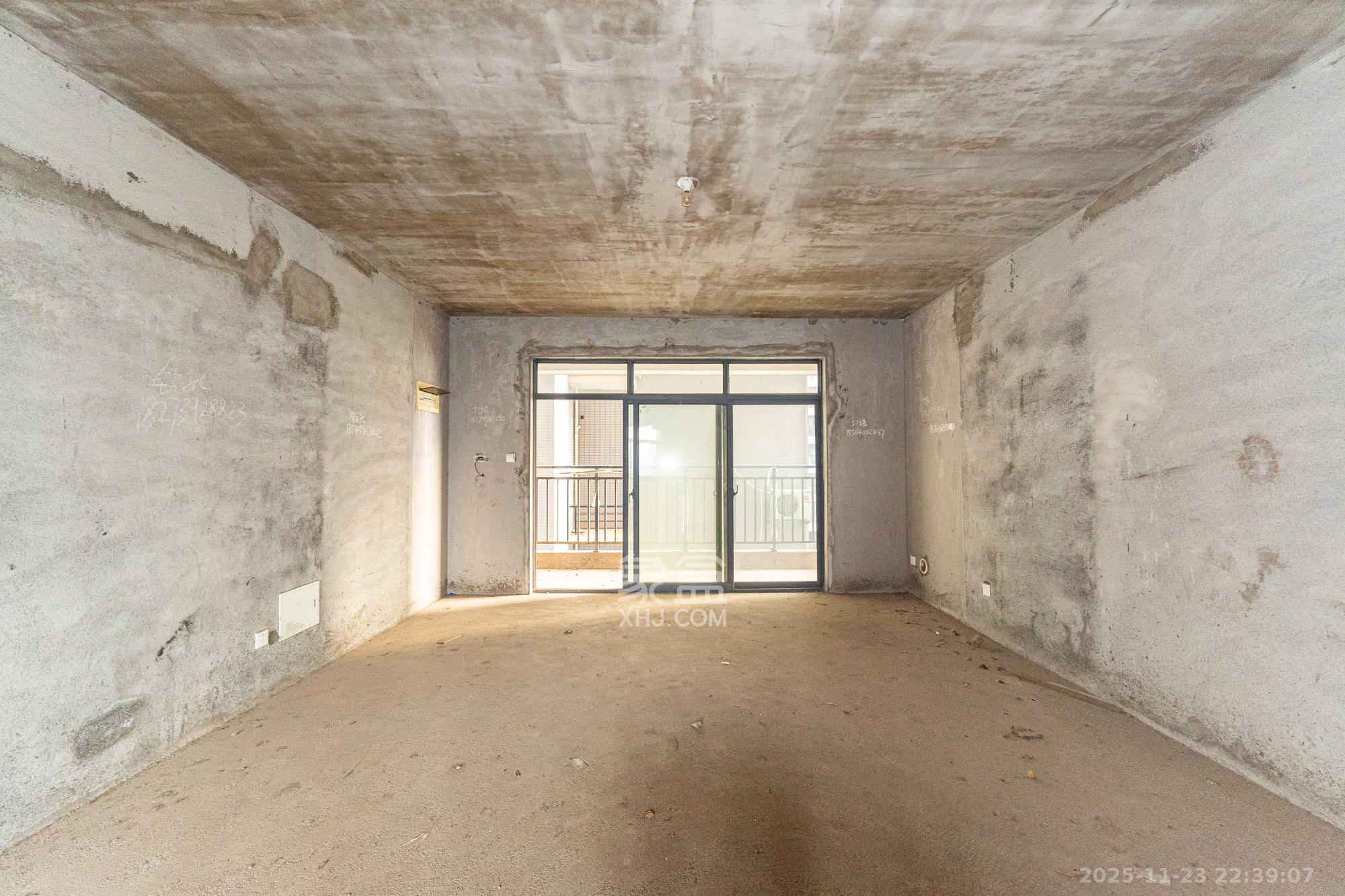 星电恬园  4室2厅2卫    96.0万