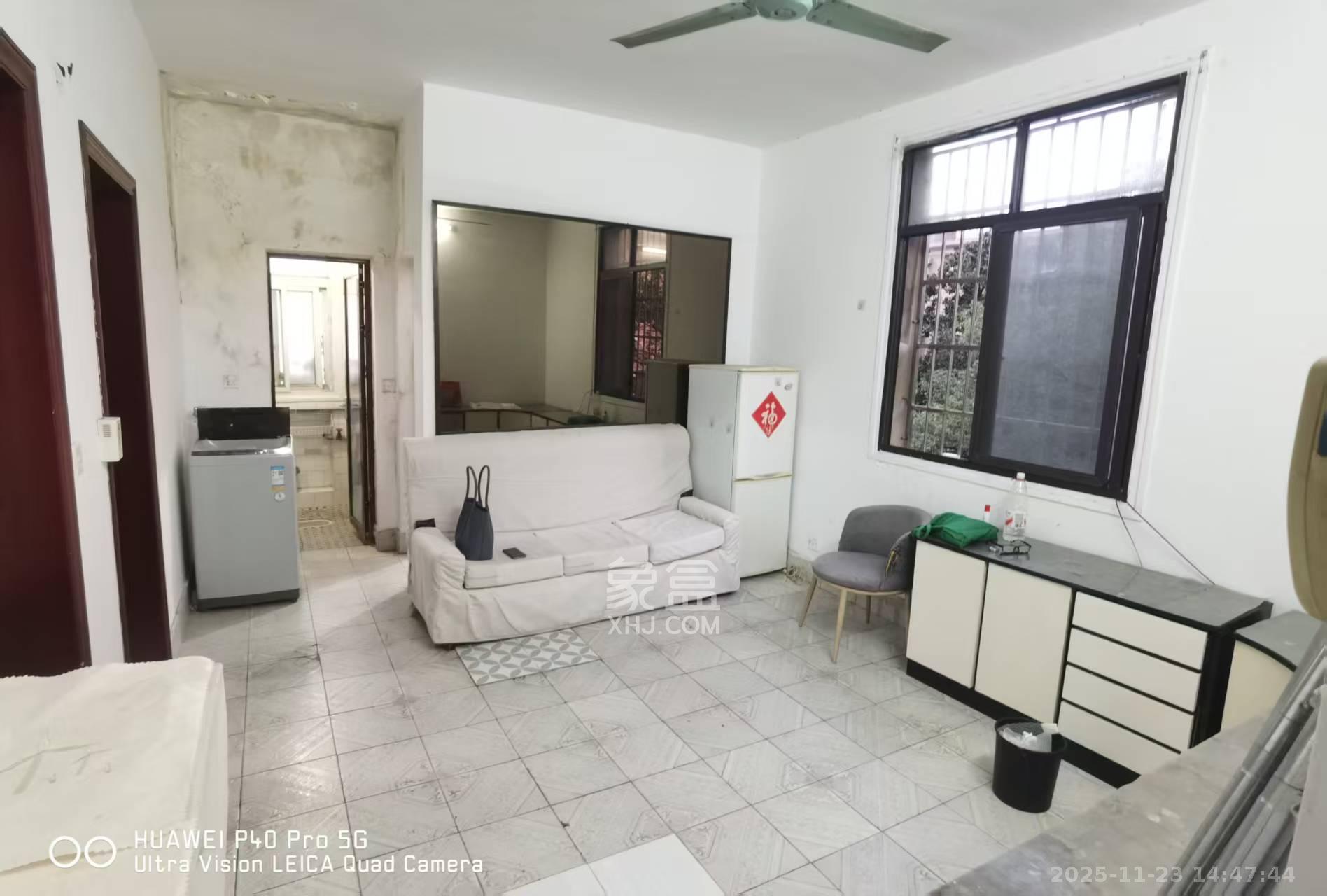 省木材公司宿舍(原欧园木材厂宿舍) 1室0厅0卫 1500.0元/月 省木材公司宿舍(原欧园木材厂宿舍) 1室0厅0卫 1500.0元/月室内图