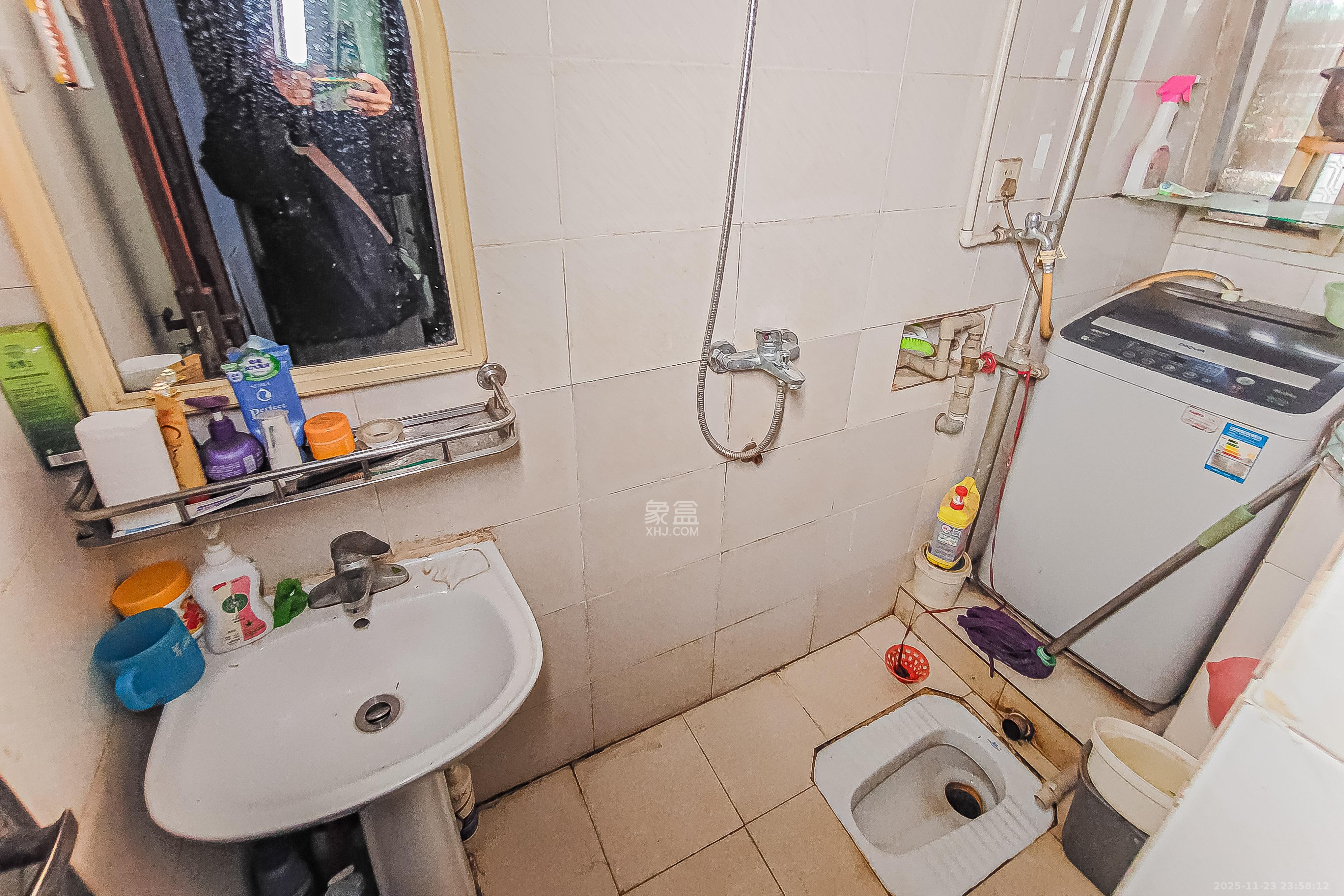 石子冲巷 2室1厅1卫 45.0万 石子冲巷 2室1厅1卫 45.0万卫生间