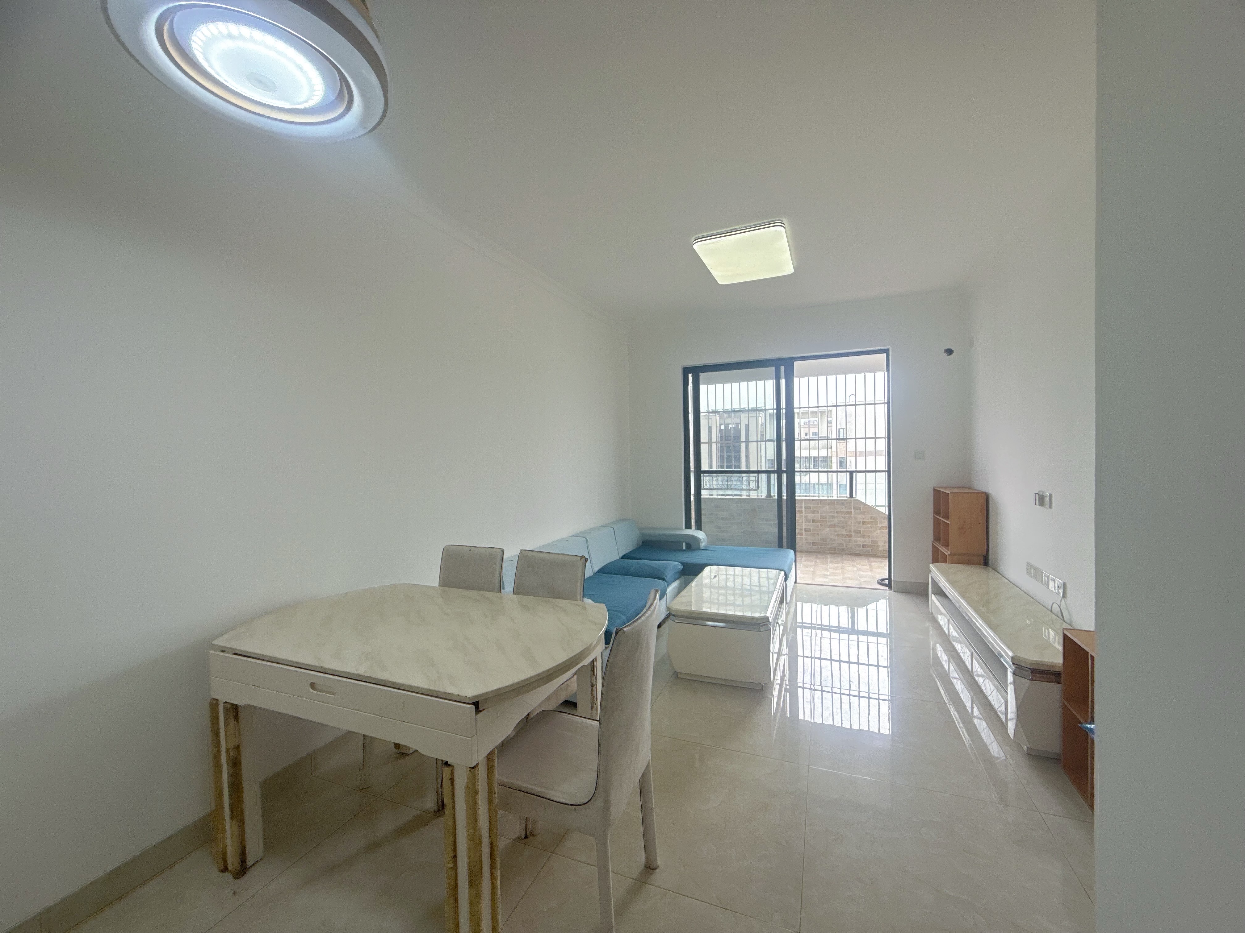 新城吾悦广场  3室2厅1卫    3000.0元/月室内图