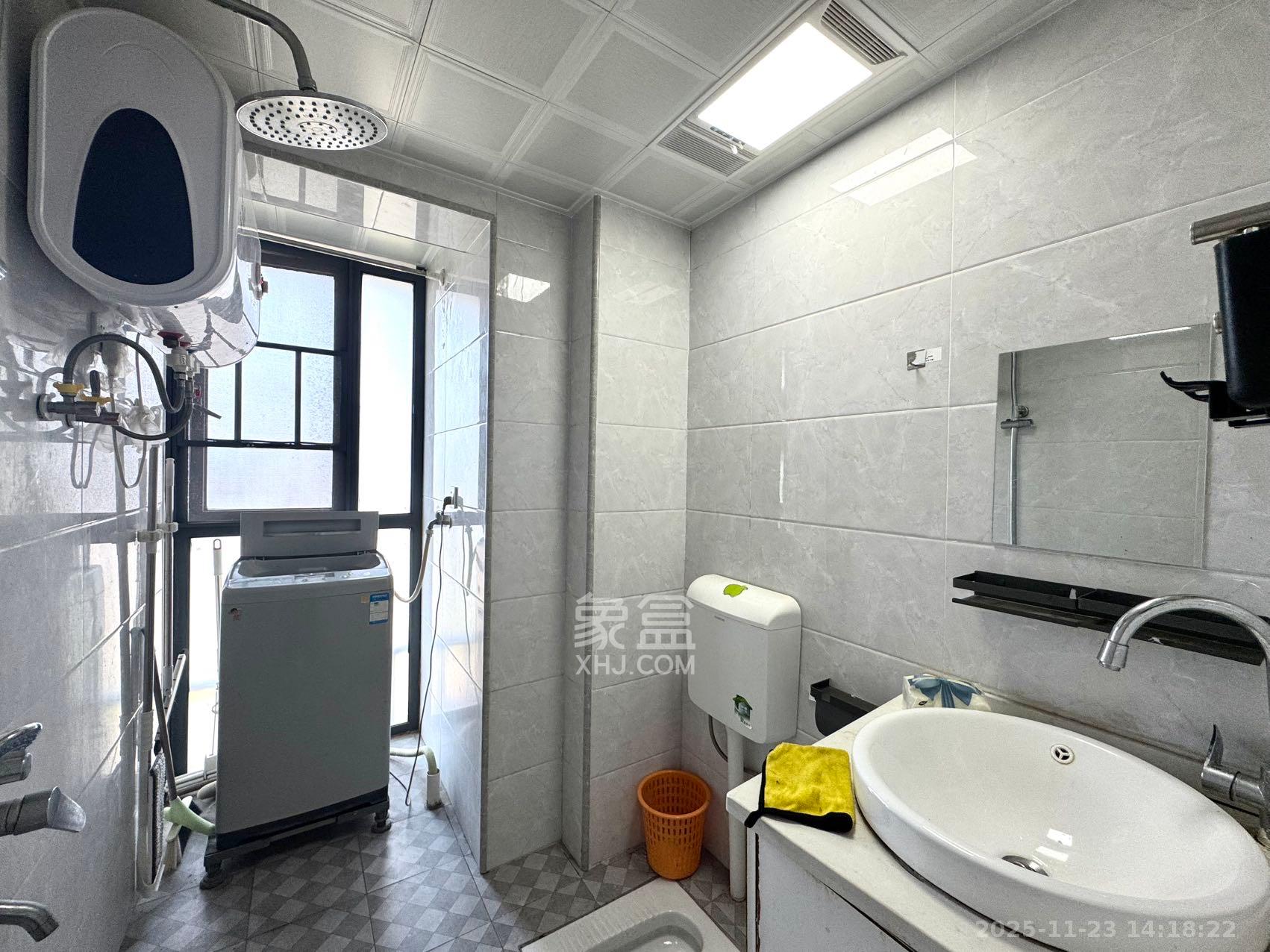 裕天国际商汇中心 1室1厅1卫 1600.0元/月 裕天国际商汇中心 1室1厅1卫 1600.0元/月室内图