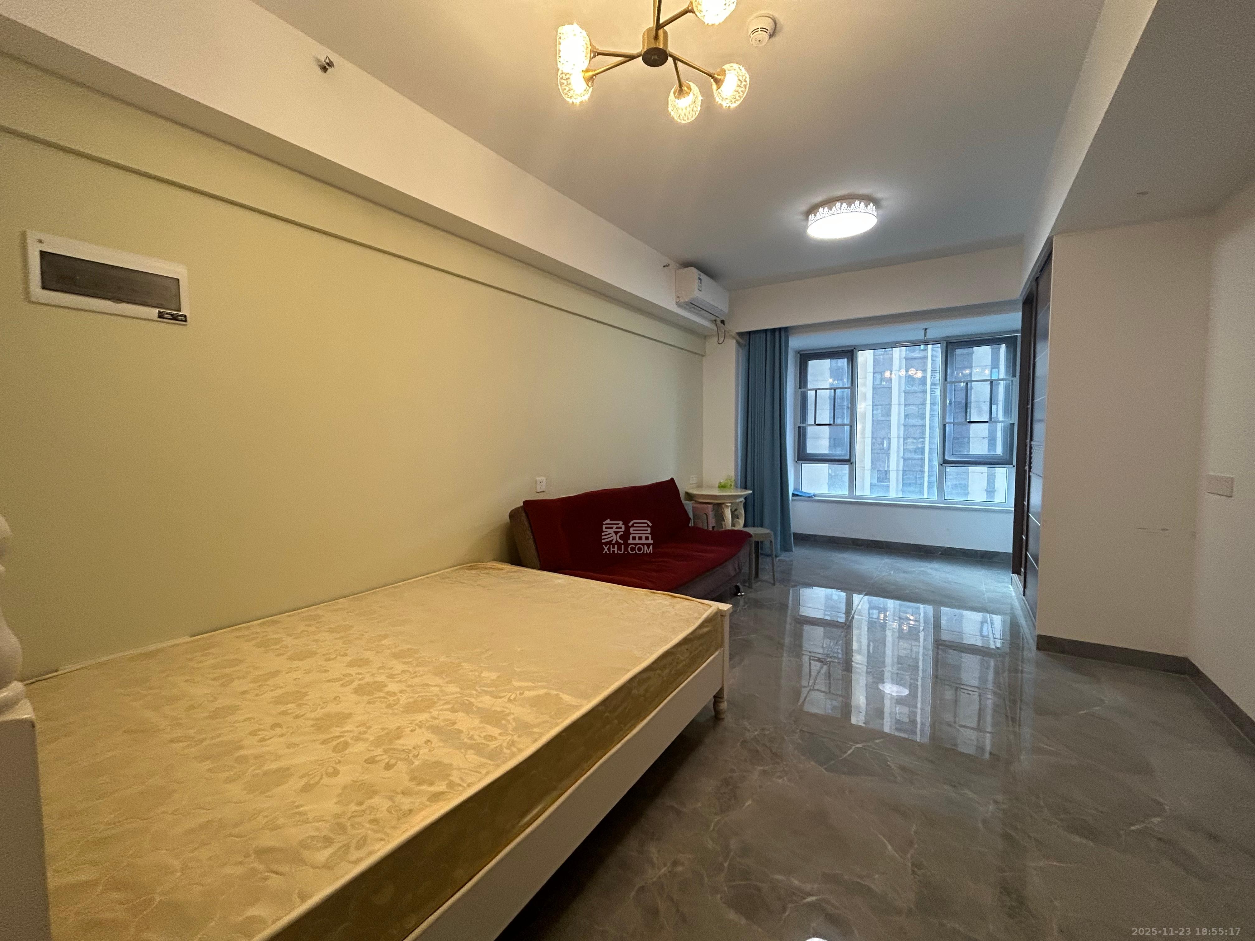 合能枫丹丽舍（柏悦名苑)  1室1厅1卫    1200.0元/月