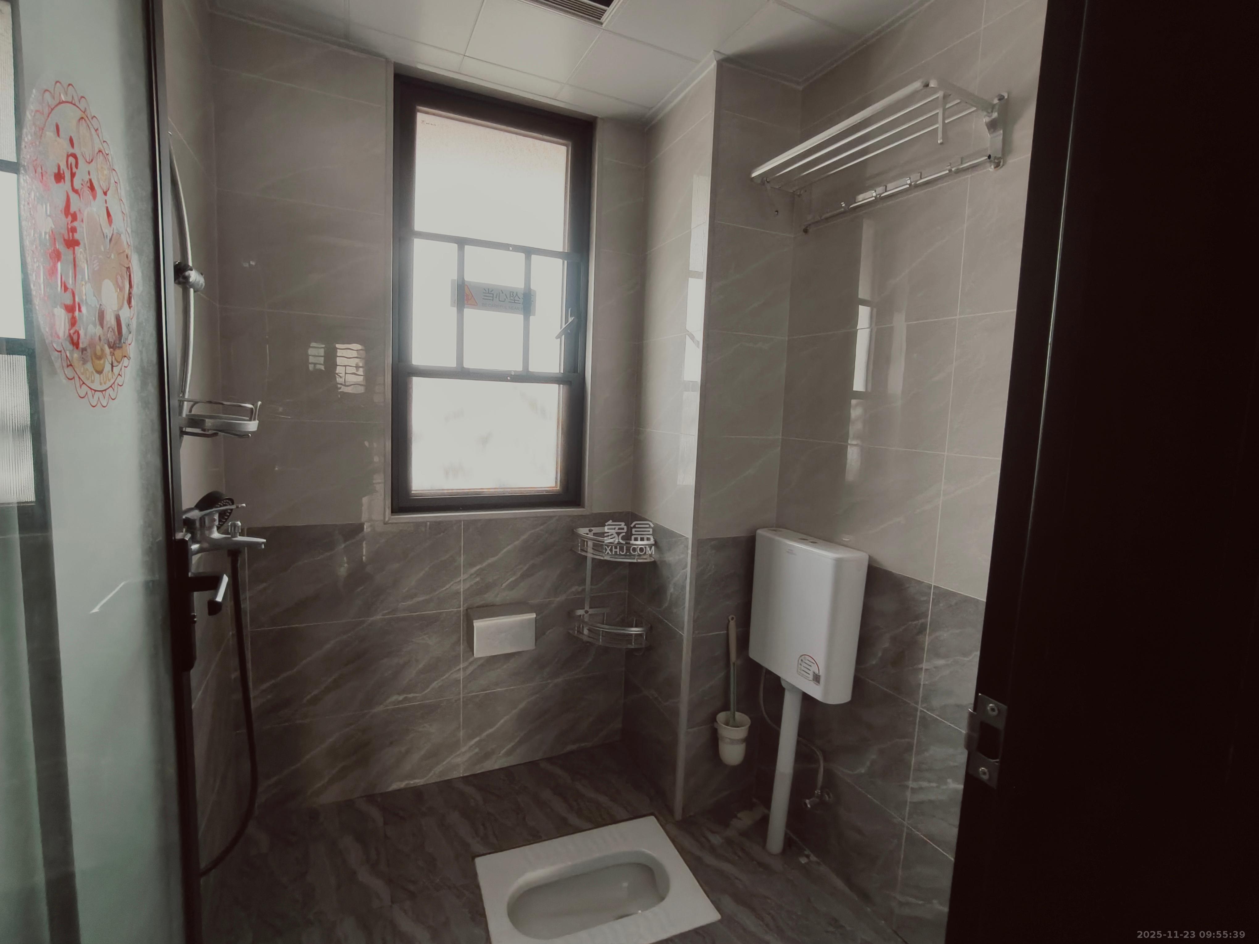 新城悦隽  3室2厅1卫    2600.0元/月室内图