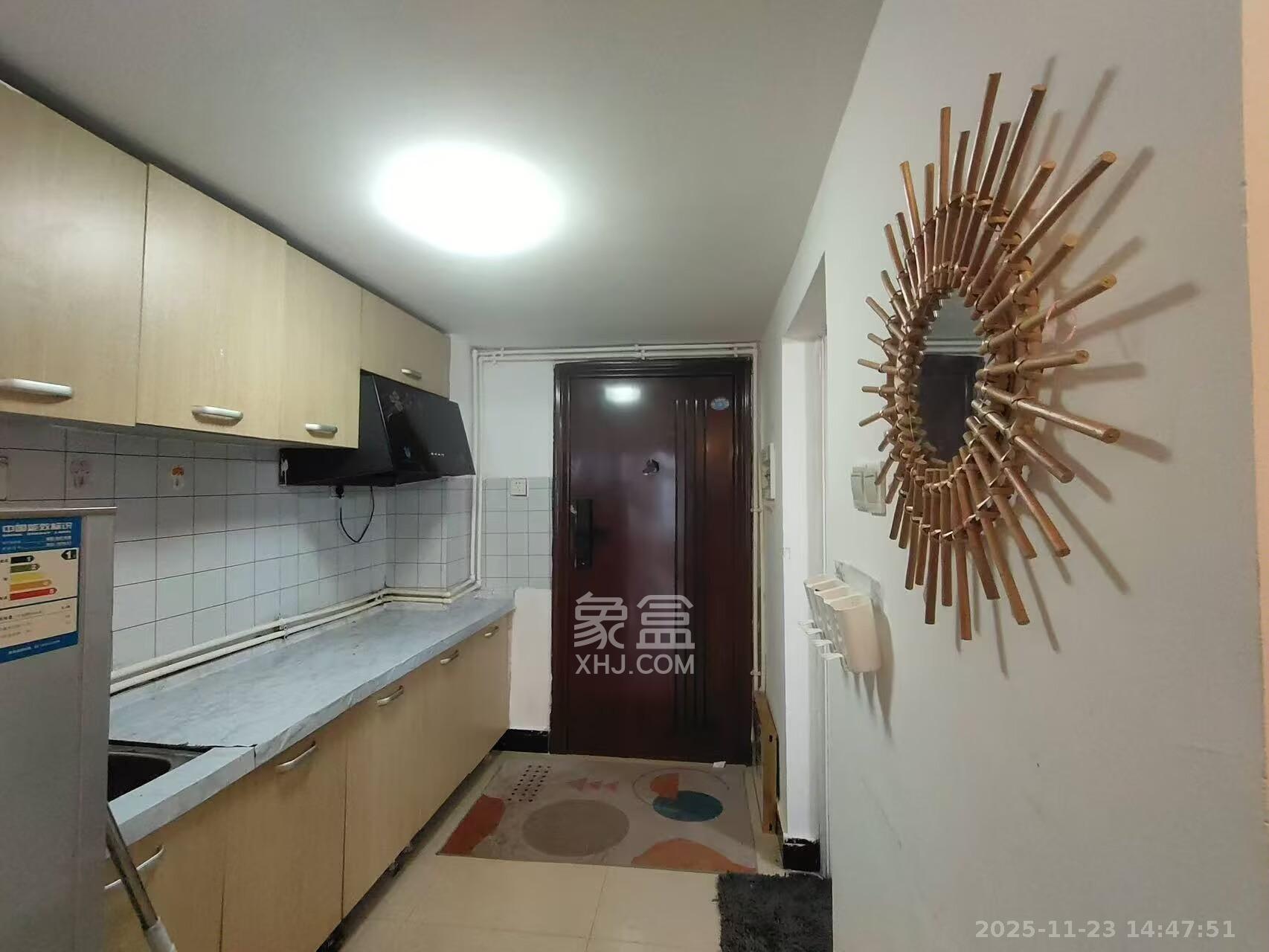 融圣国际 3室1厅1卫 2100.0元/月 融圣国际 3室1厅1卫 2100.0元/月室内图