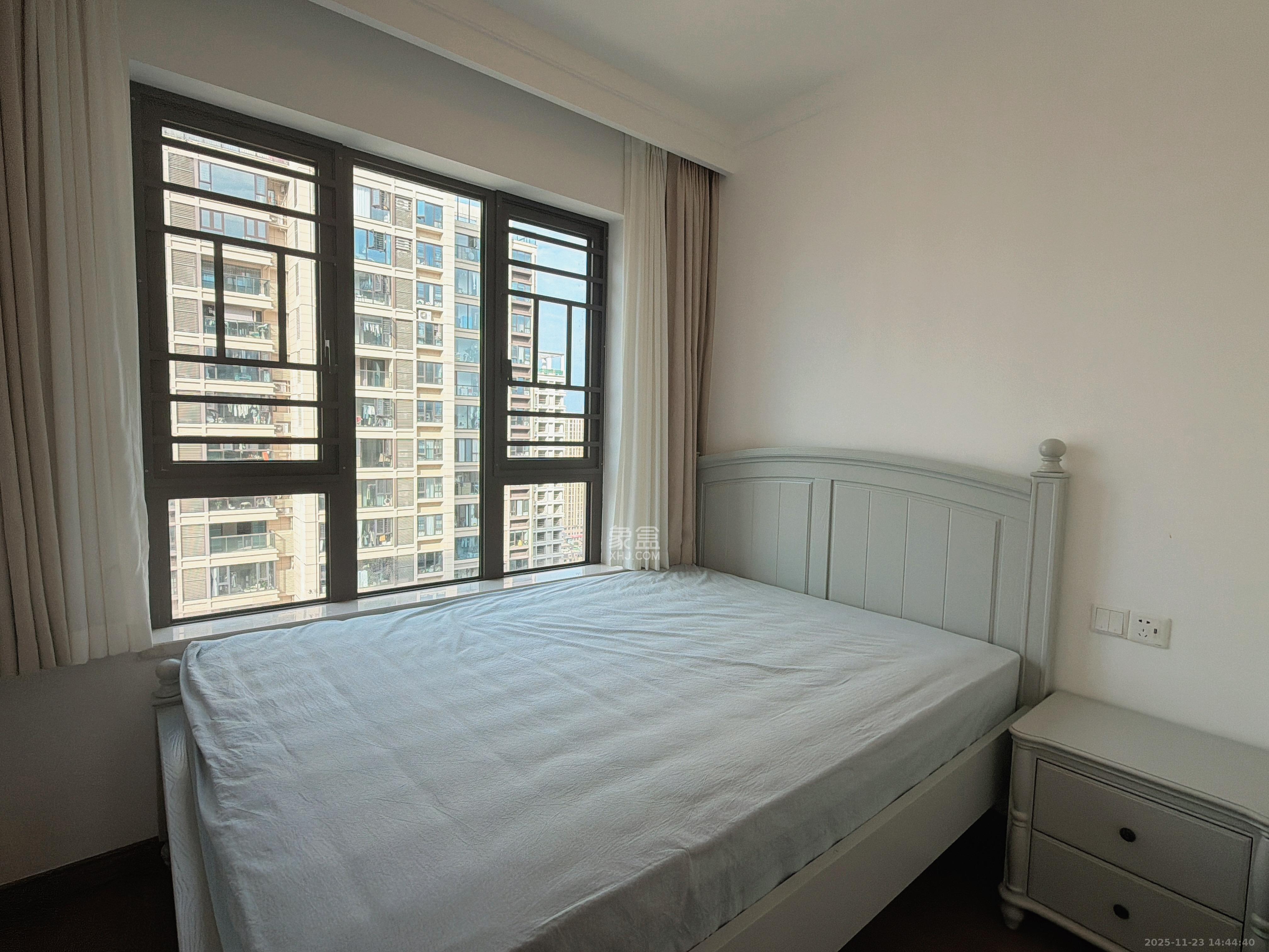 龙湖铂金中心（龙湖春江郦城）  3室2厅2卫    5500.0元/月室内图