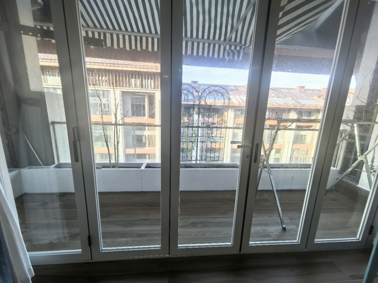 鲁能海蓝公馆  1室1厅1卫    2500.0元/月室内图