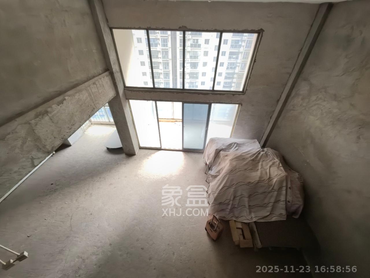 建鑫二期   300.0㎡      5600.0元/月室内图