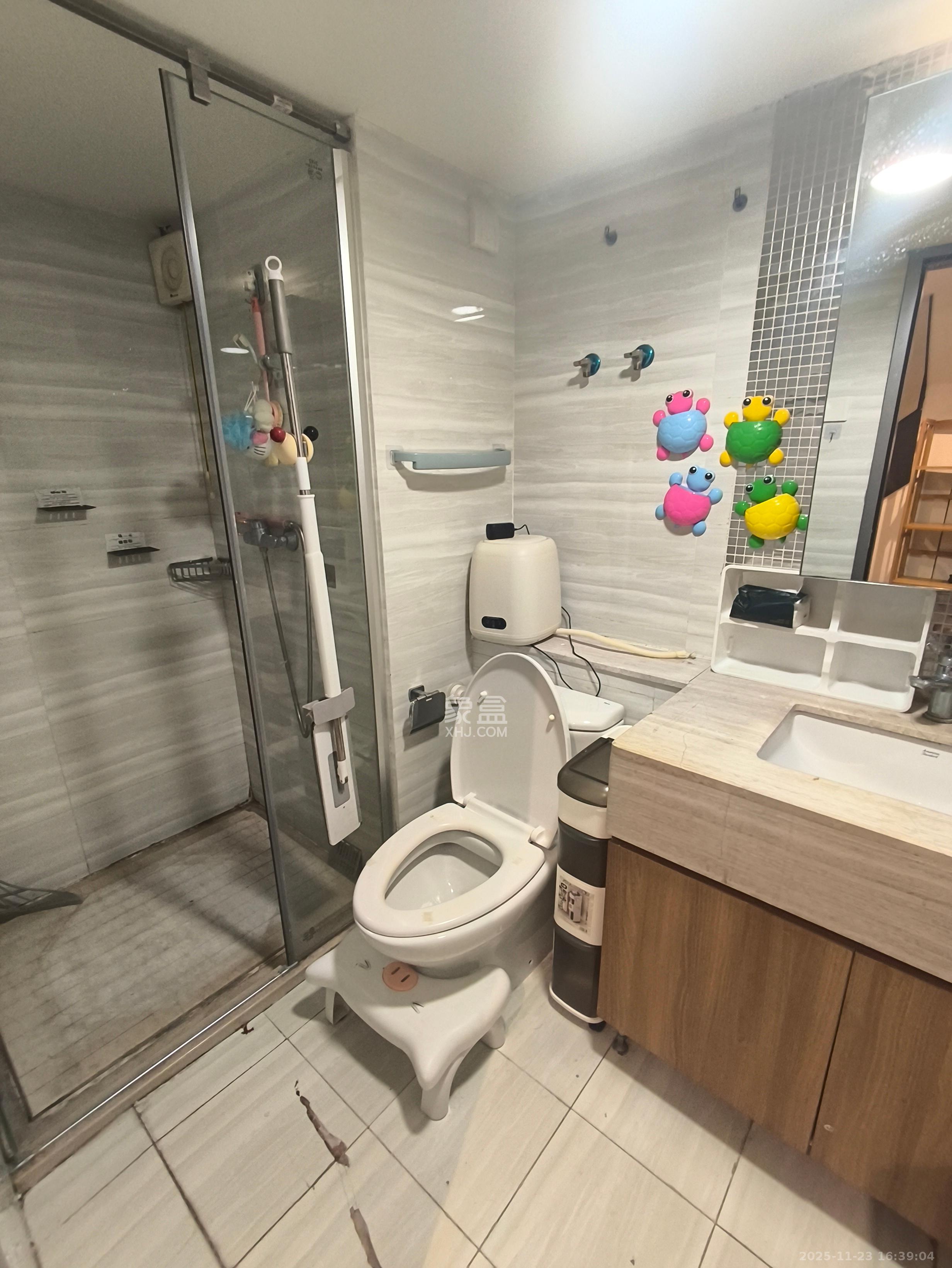 恒大翡翠华庭 1室1厅1卫 1500.0元/月 恒大翡翠华庭 1室1厅1卫 1500.0元/月室内图