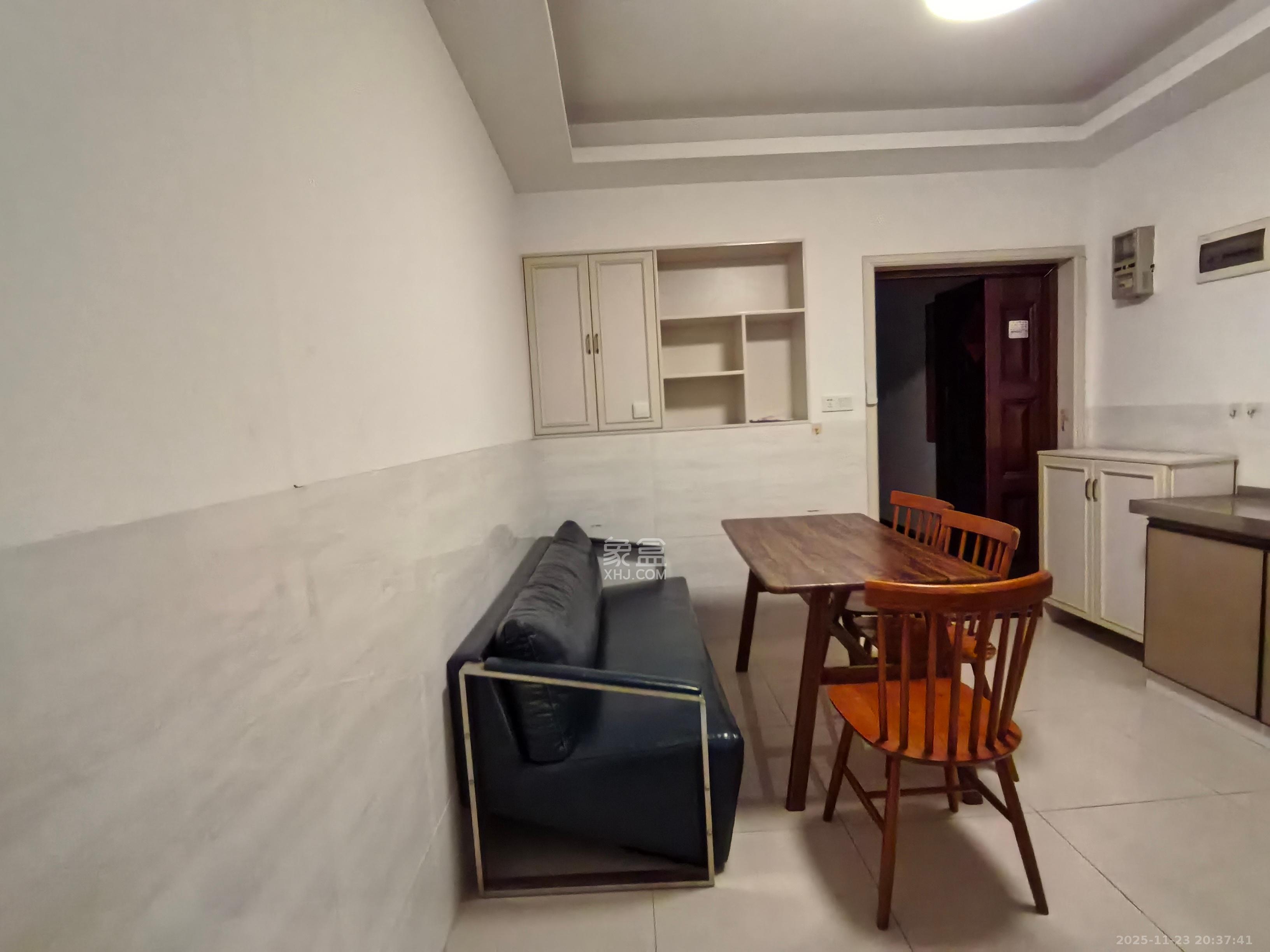 茶山馨苑  2室1厅1卫    2000.0元/月室内图