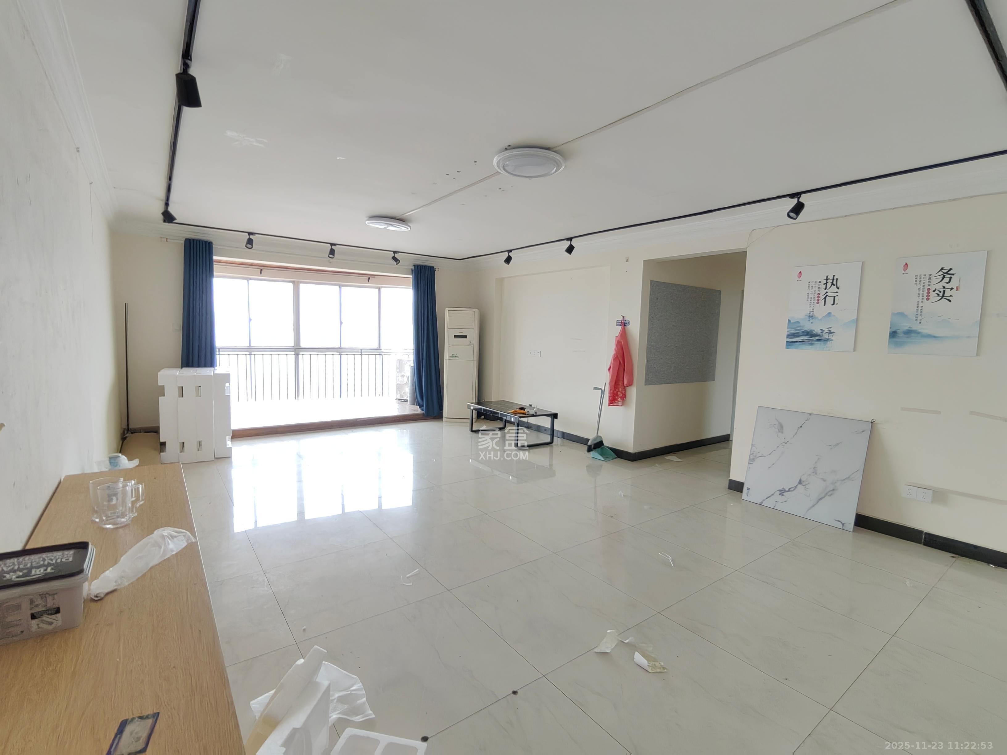 高桥现代商贸城 4室2厅1卫 3800.0元/月 高桥现代商贸城 4室2厅1卫 3800.0元/月室内图