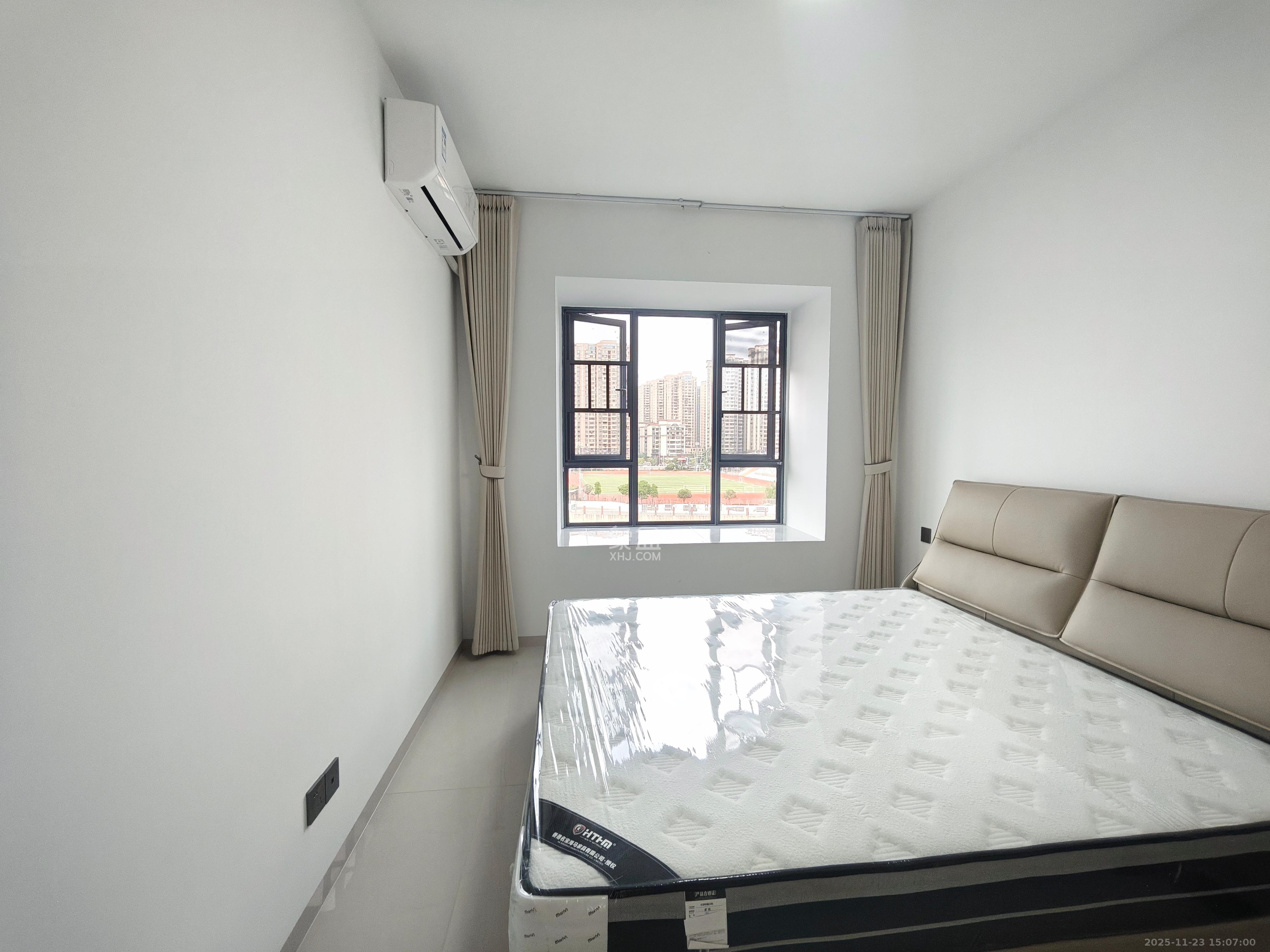 金石蓉园 4室2厅2卫 3500.0元/月 金石蓉园 4室2厅2卫 3500.0元/月室内图