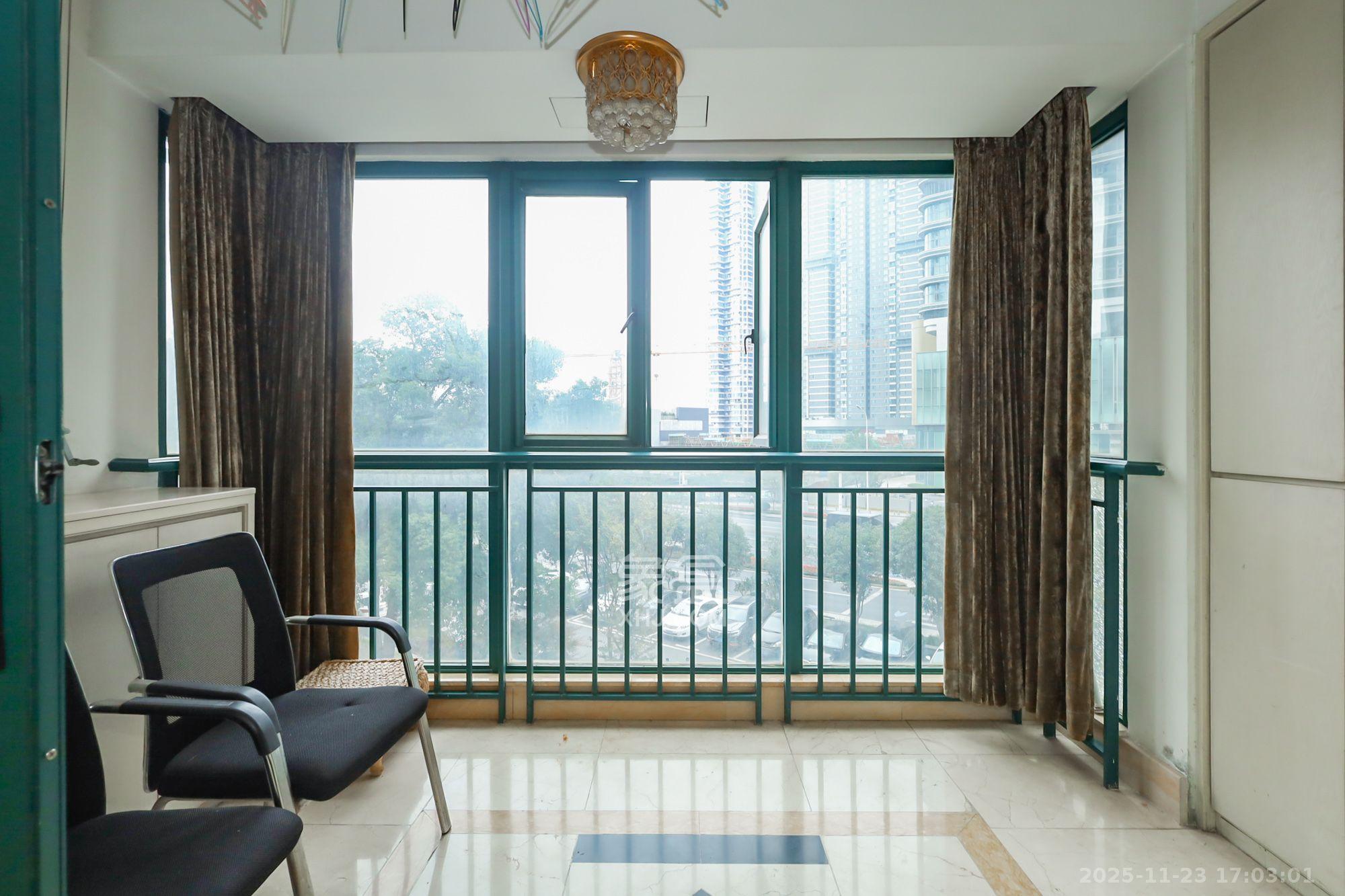 滨江金座  2室2厅1卫    2800.0元/月室内图