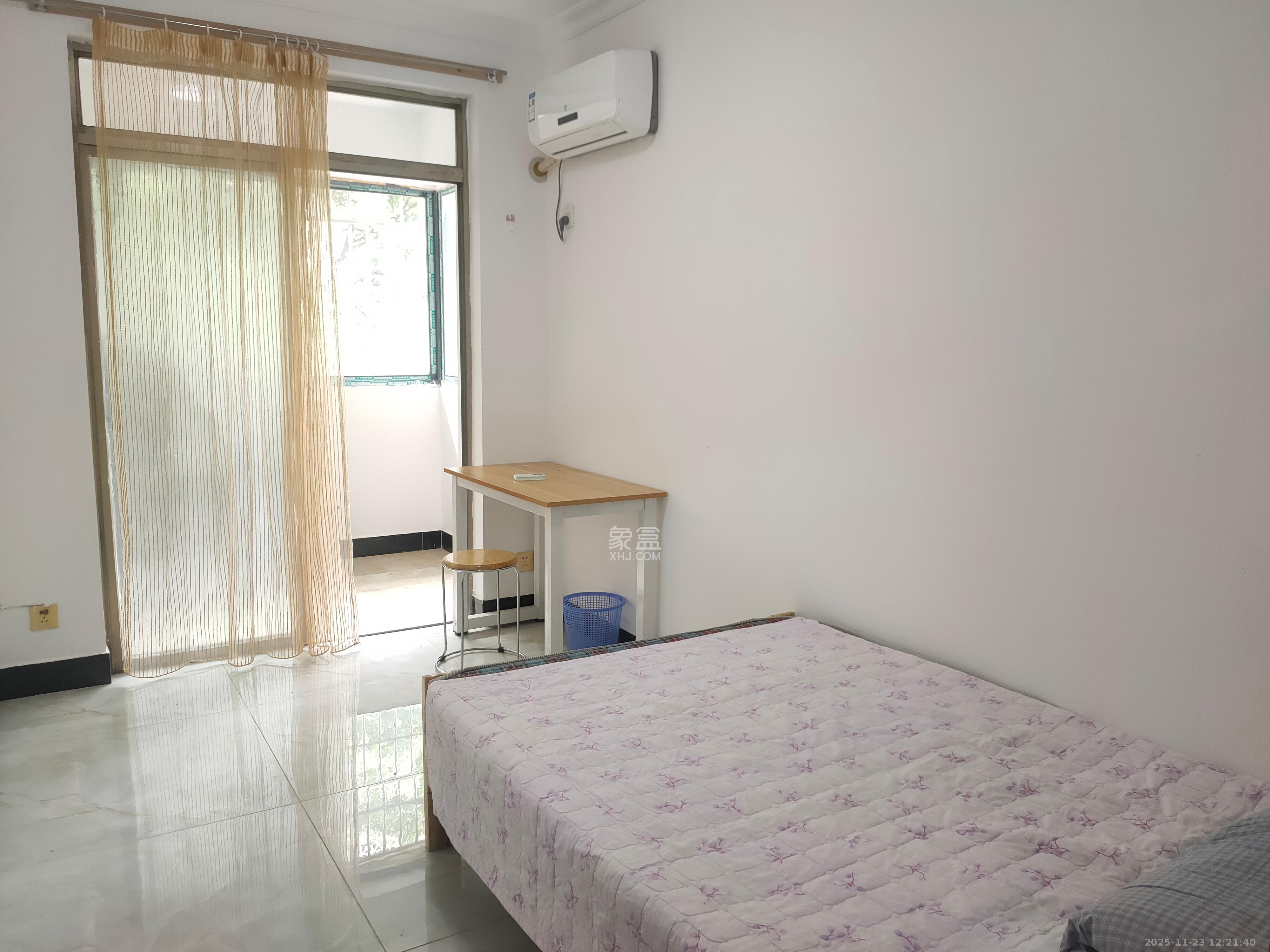 汽车发动机厂宿舍 3室2厅2卫 2000.0元/月 汽车发动机厂宿舍 3室2厅2卫 2000.0元/月室内图